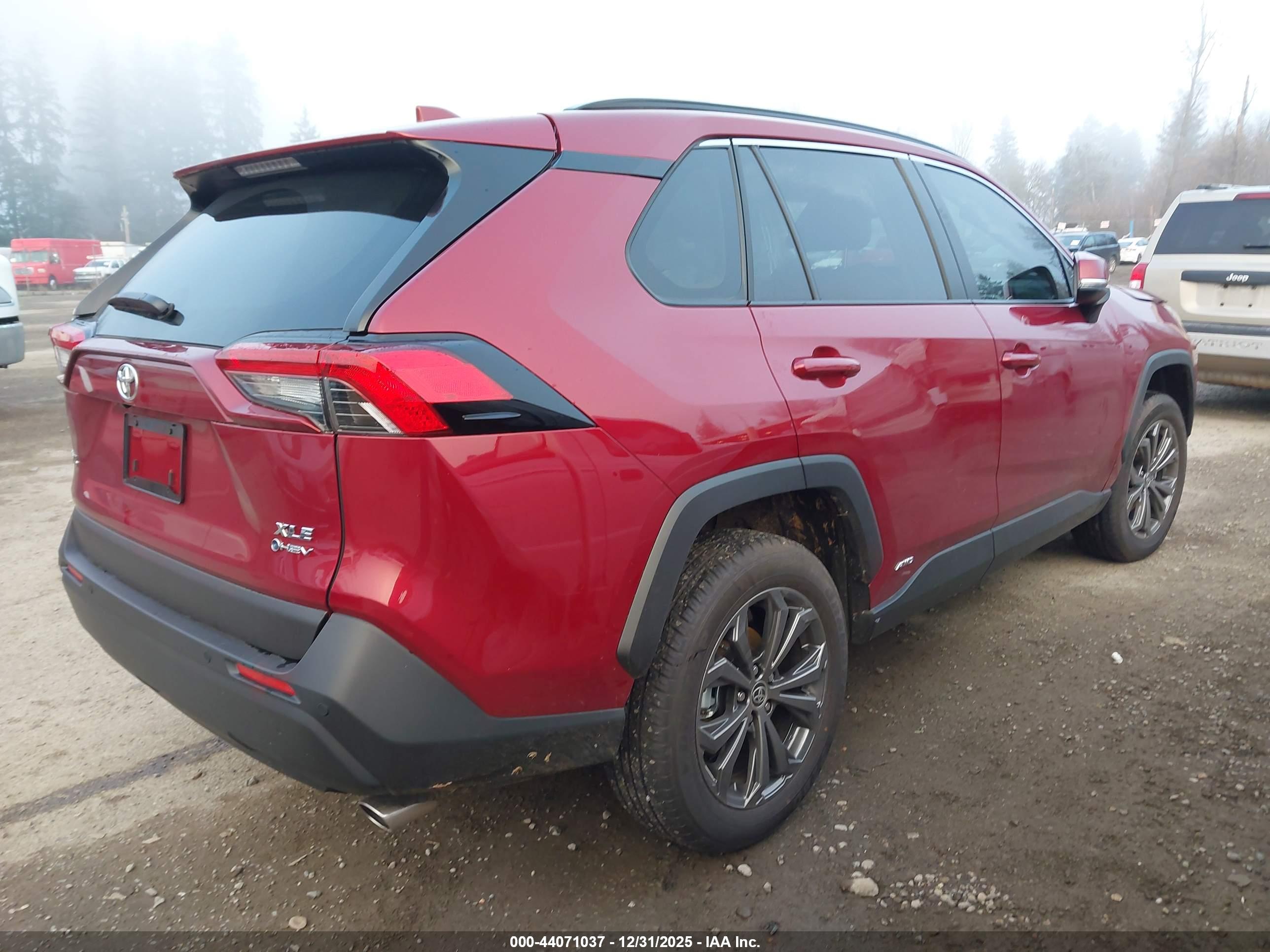 TOYOTA RAV4 image 4