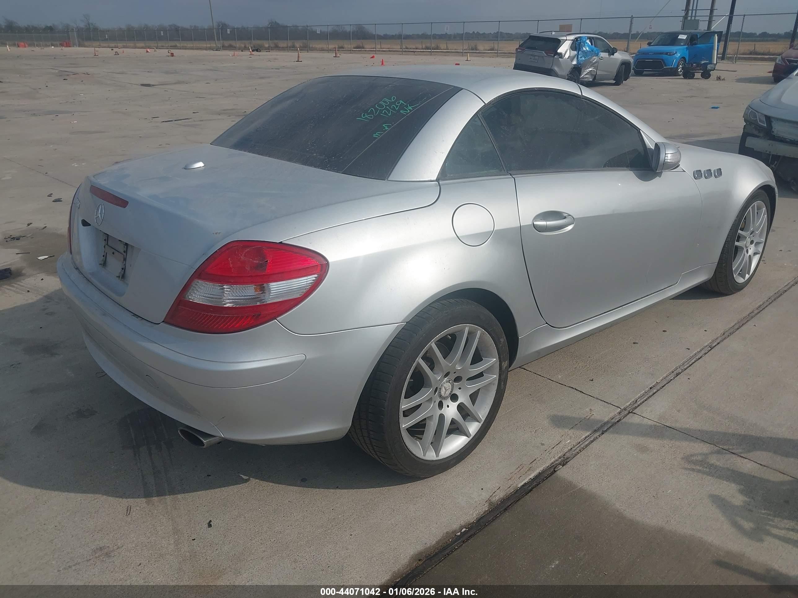 MERCEDES-BENZ SLK image 4