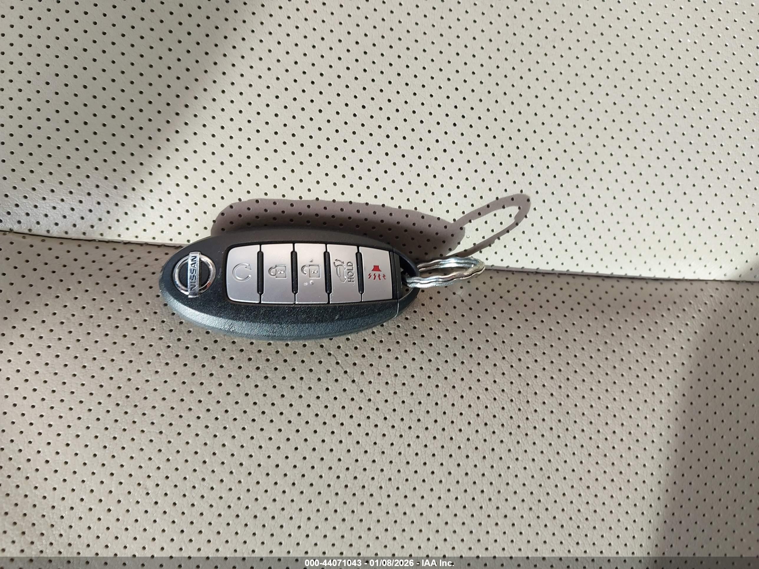 NISSAN ROGUE image 11