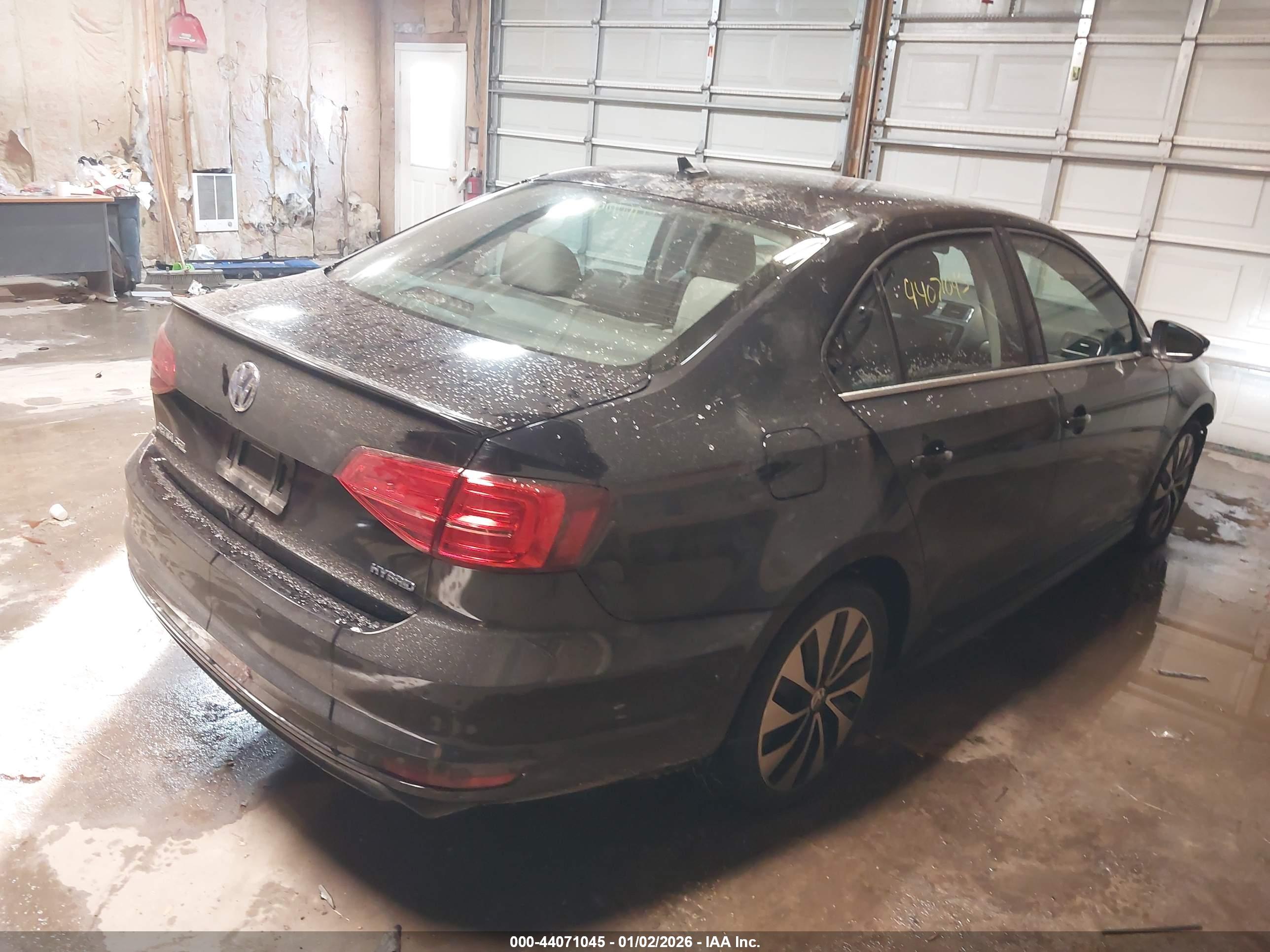 VOLKSWAGEN JETTA image 4