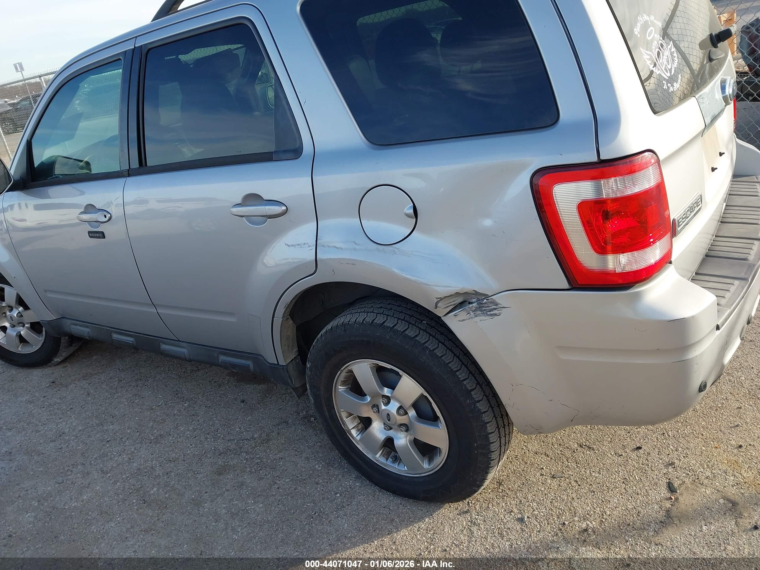 FORD ESCAPE image 6