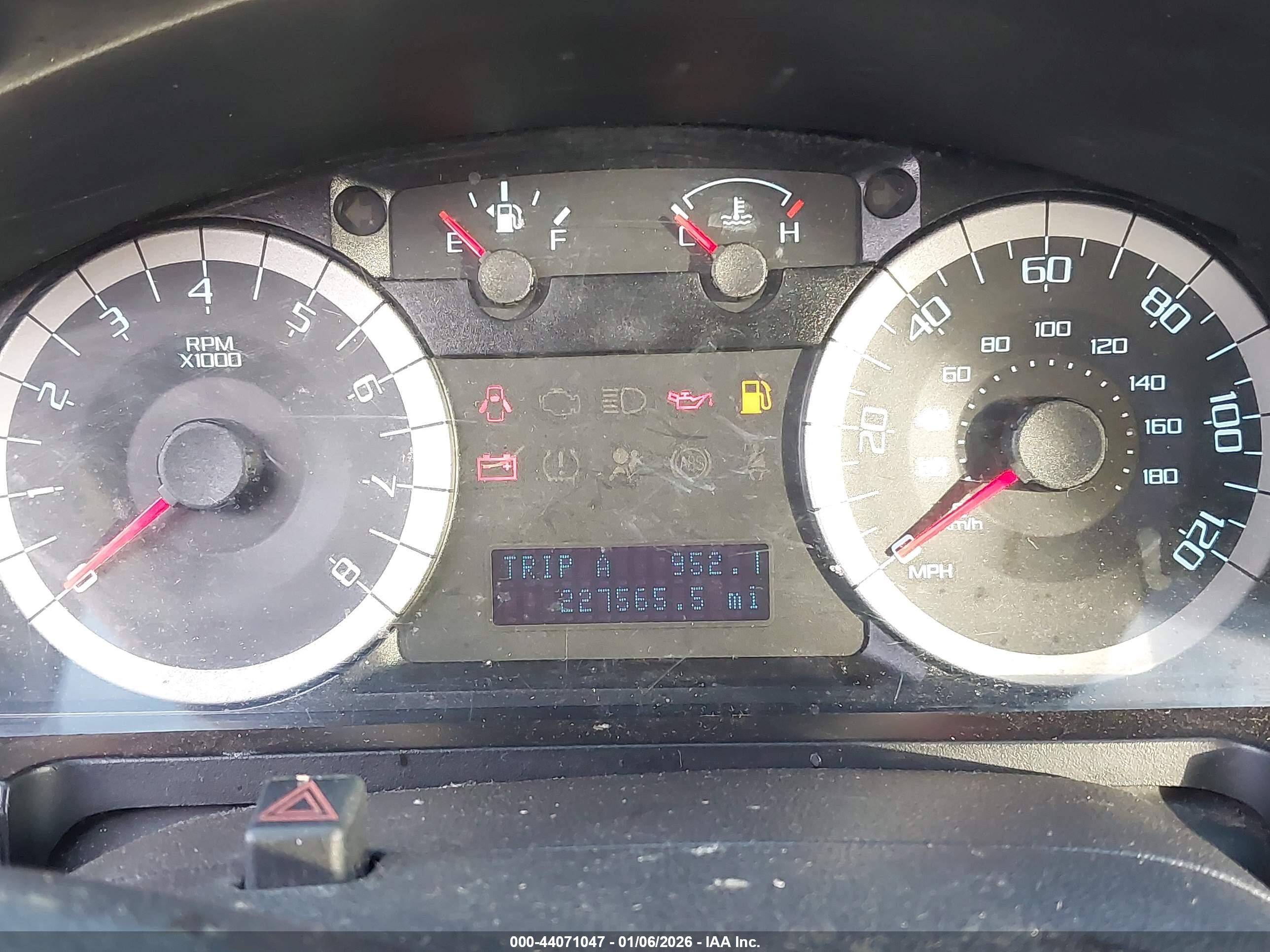 FORD ESCAPE image 7