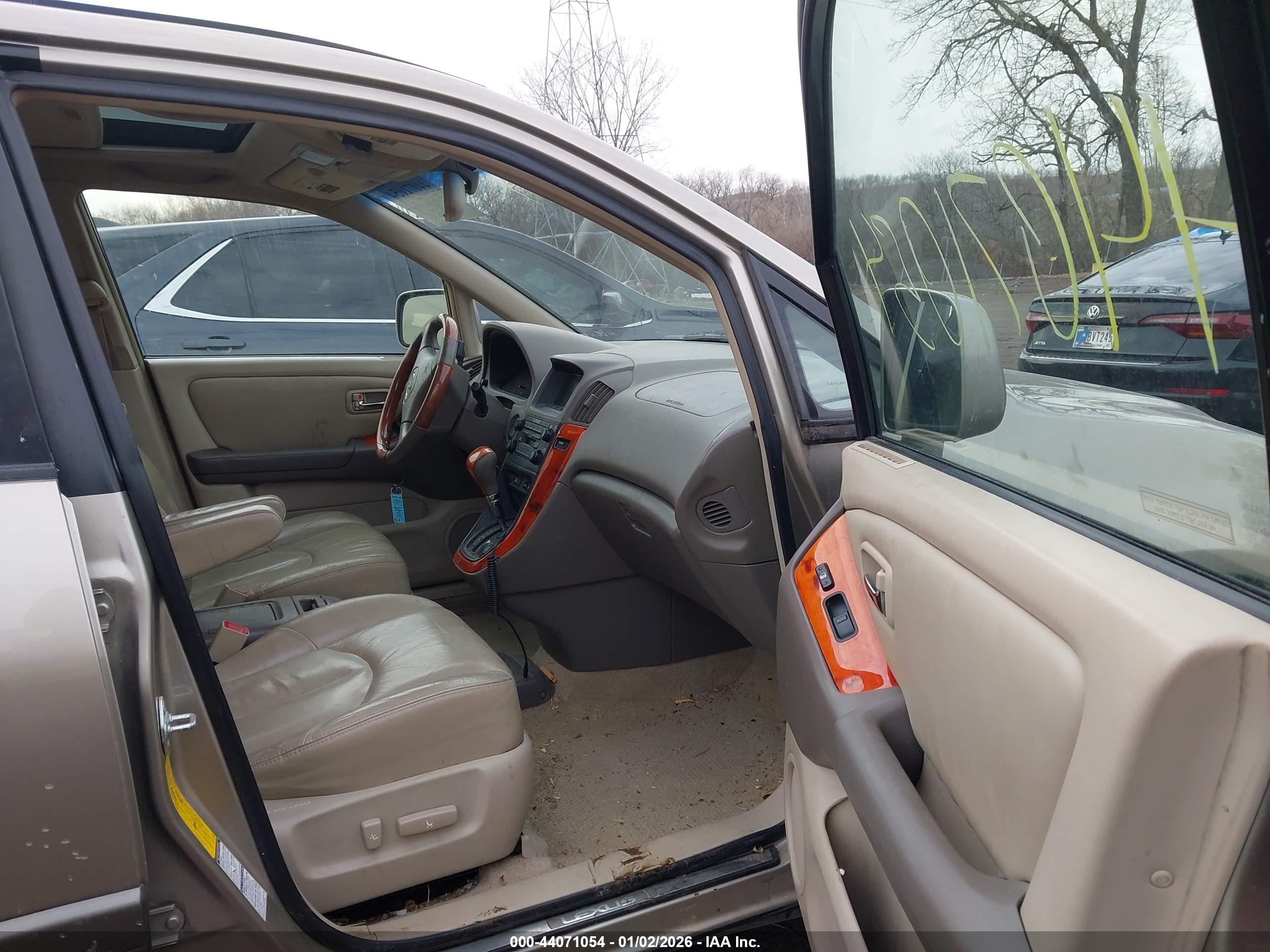 LEXUS RX image 5