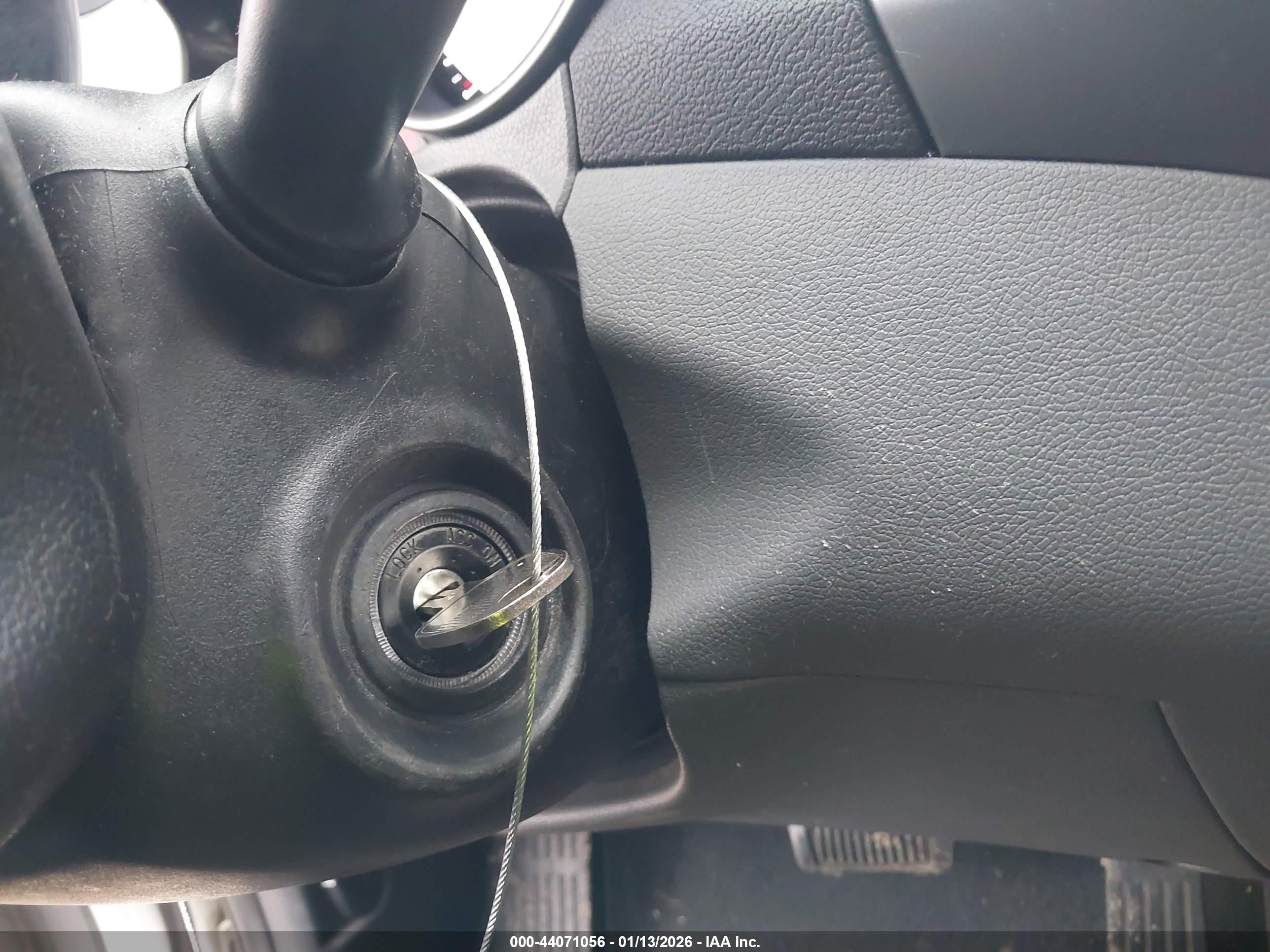 HYUNDAI ELANTRA image 11