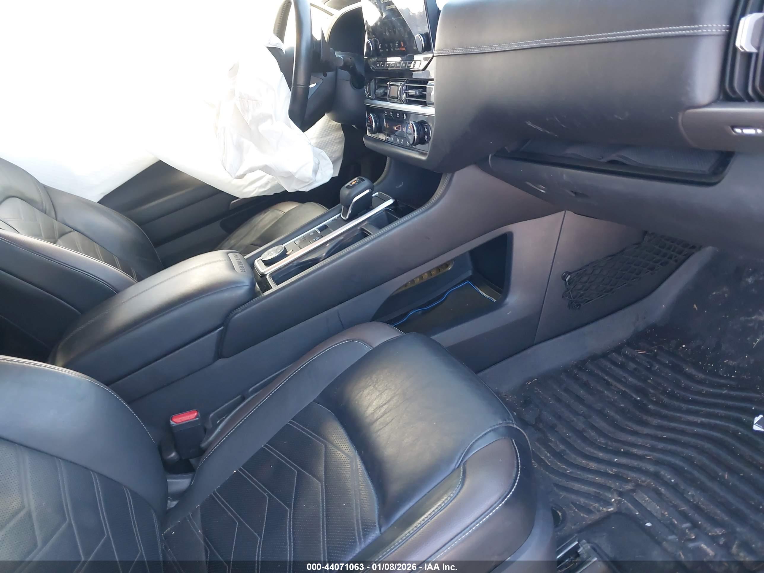 NISSAN PATHFINDER image 5