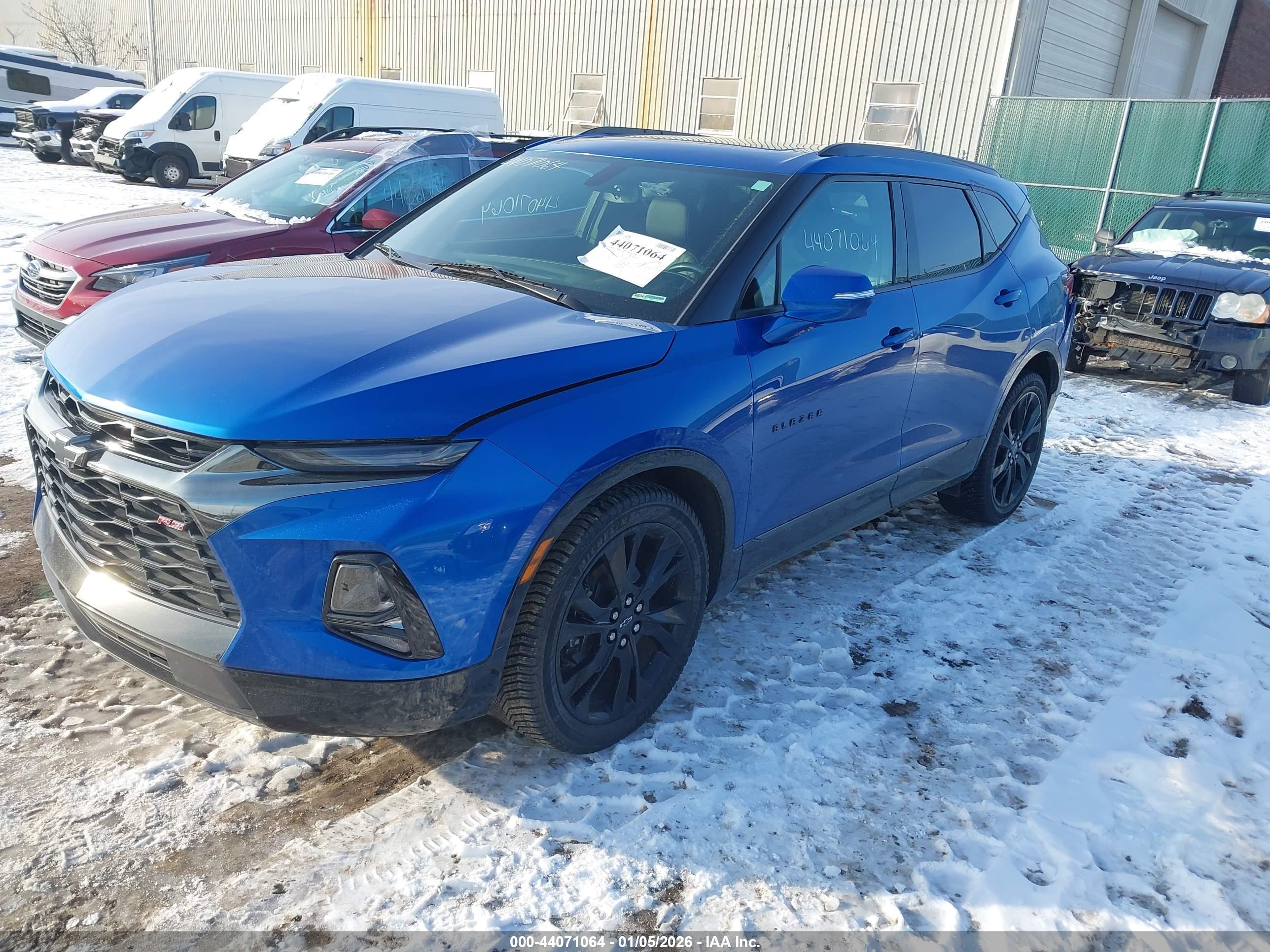 CHEVROLET BLAZER image 2