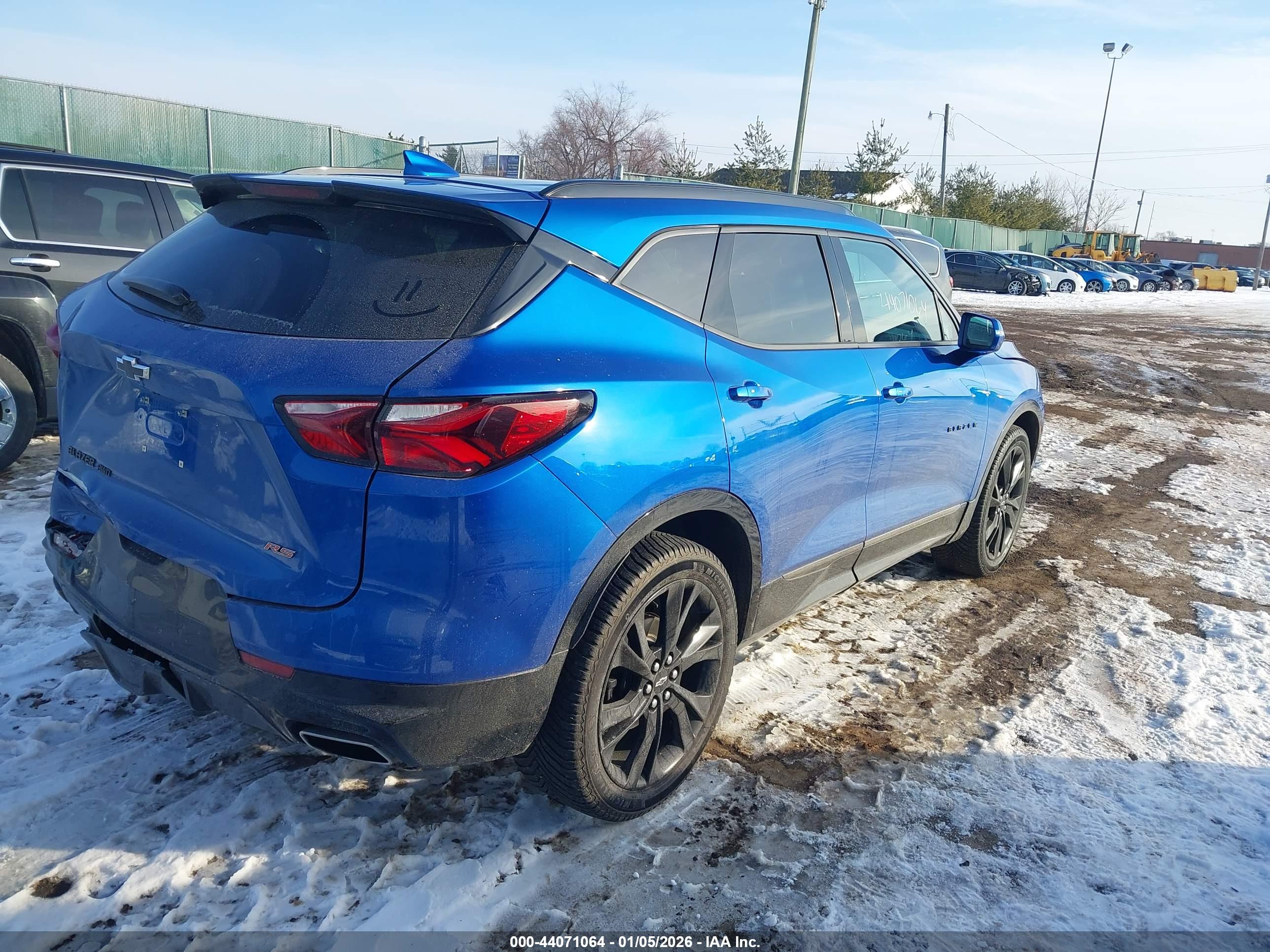 CHEVROLET BLAZER image 4