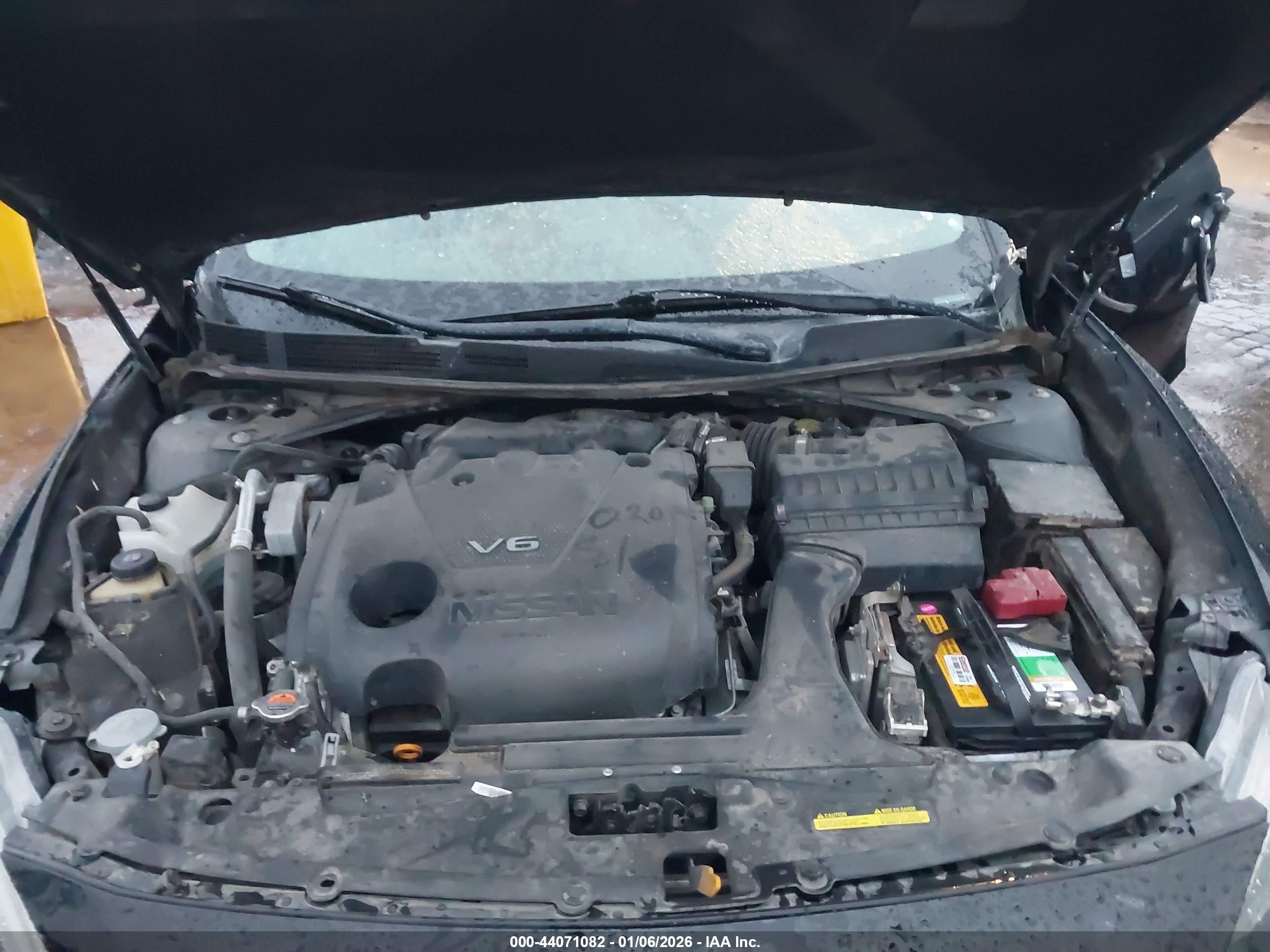 NISSAN MAXIMA image 10