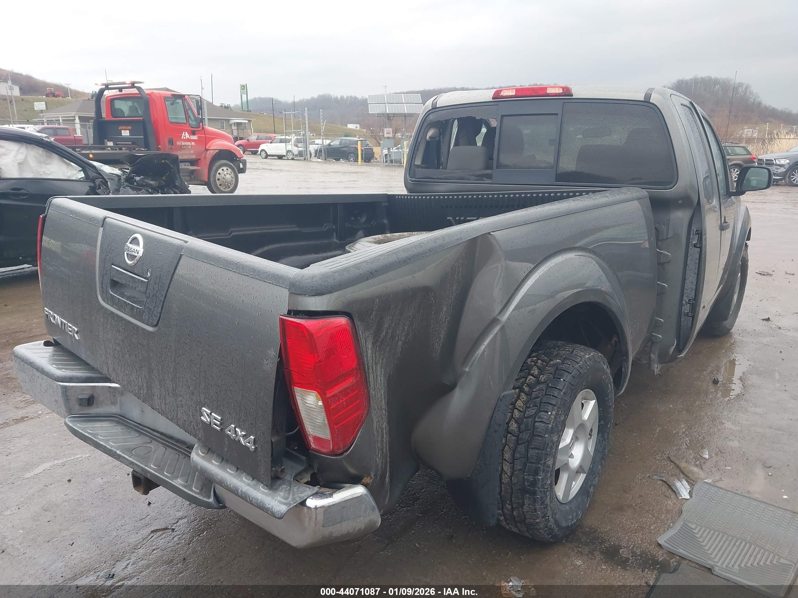 NISSAN FRONTIER image 4