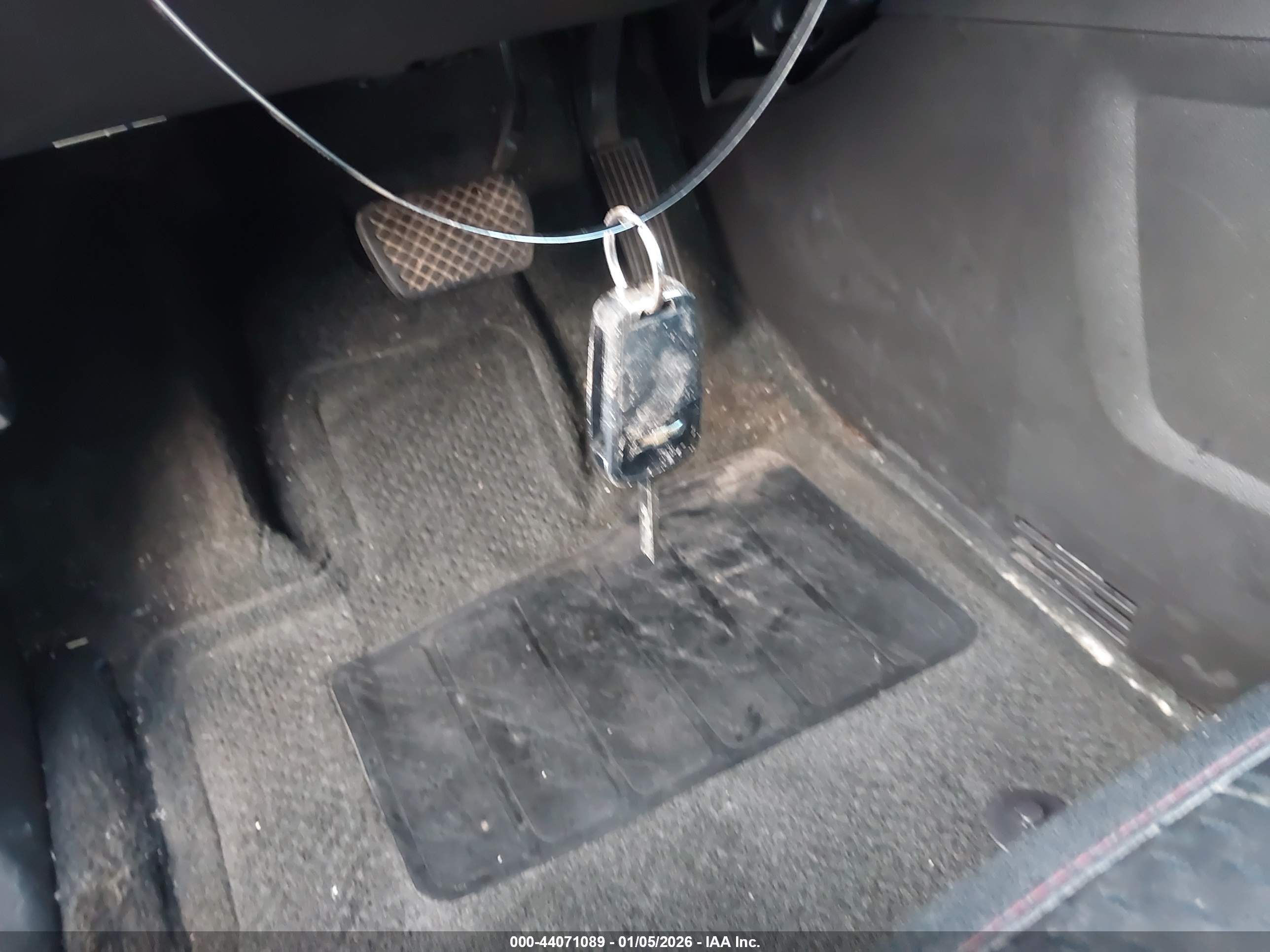 CHEVROLET EQUINOX image 11