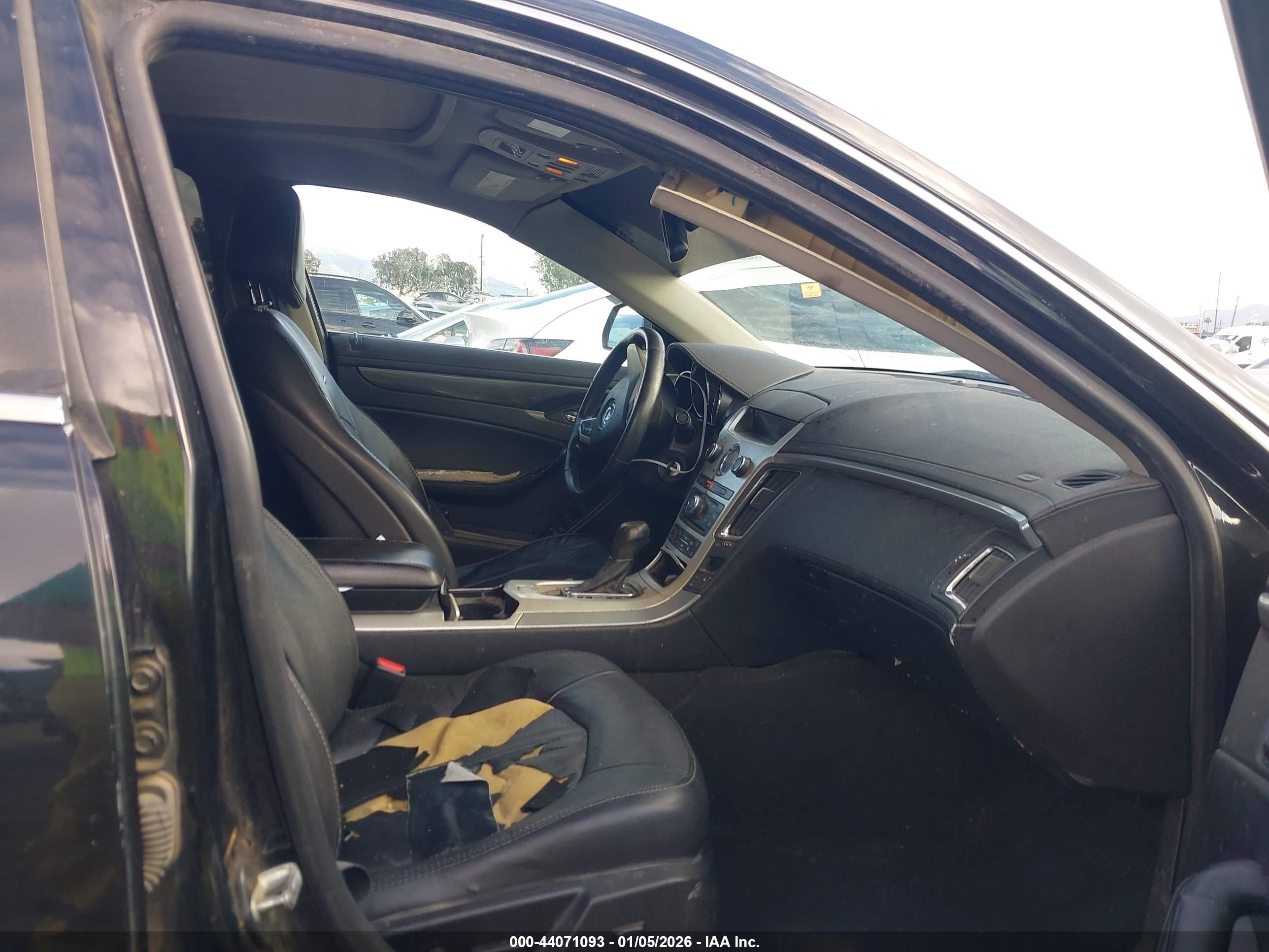 CADILLAC CTS image 5