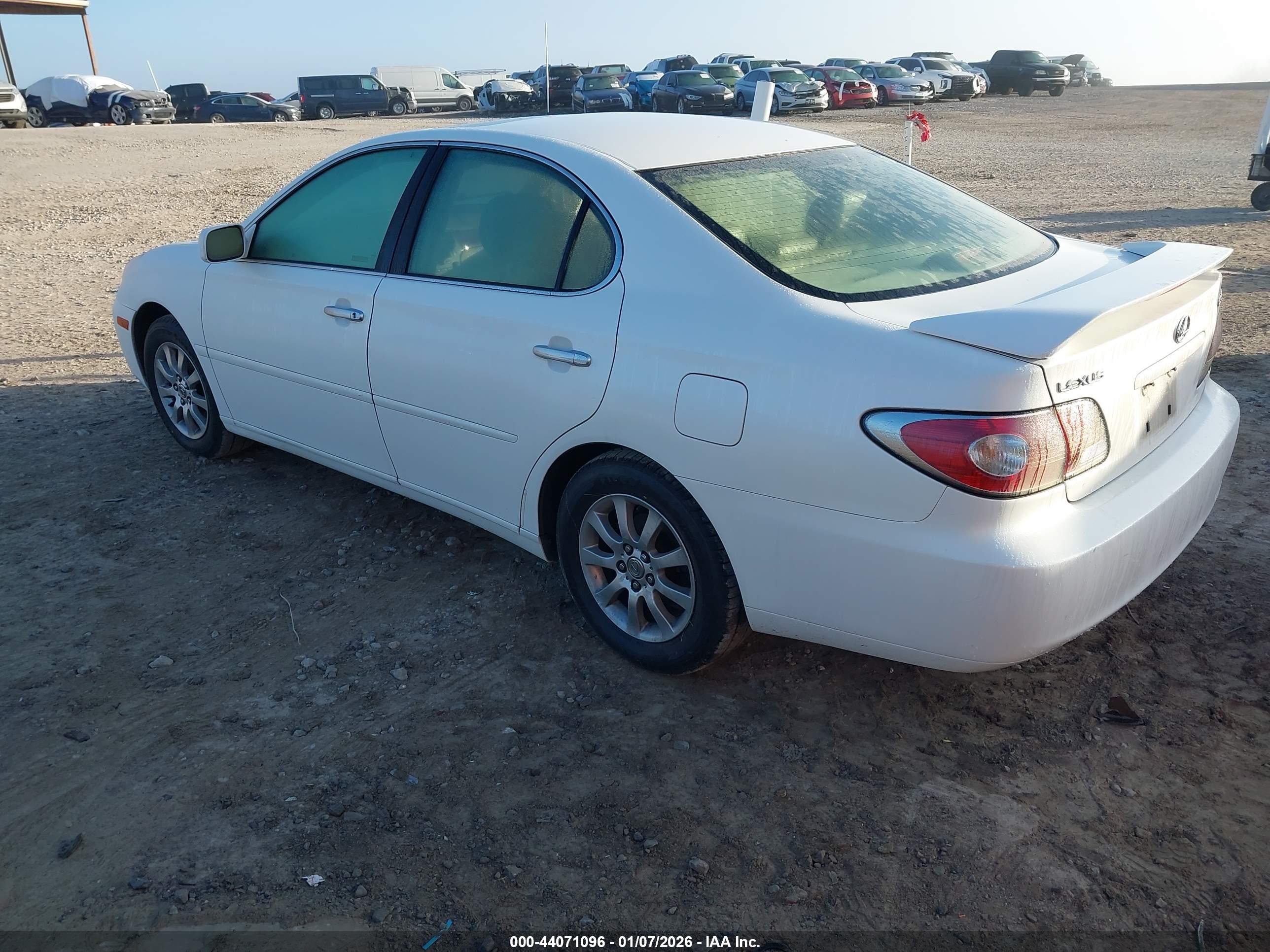 LEXUS ES image 3