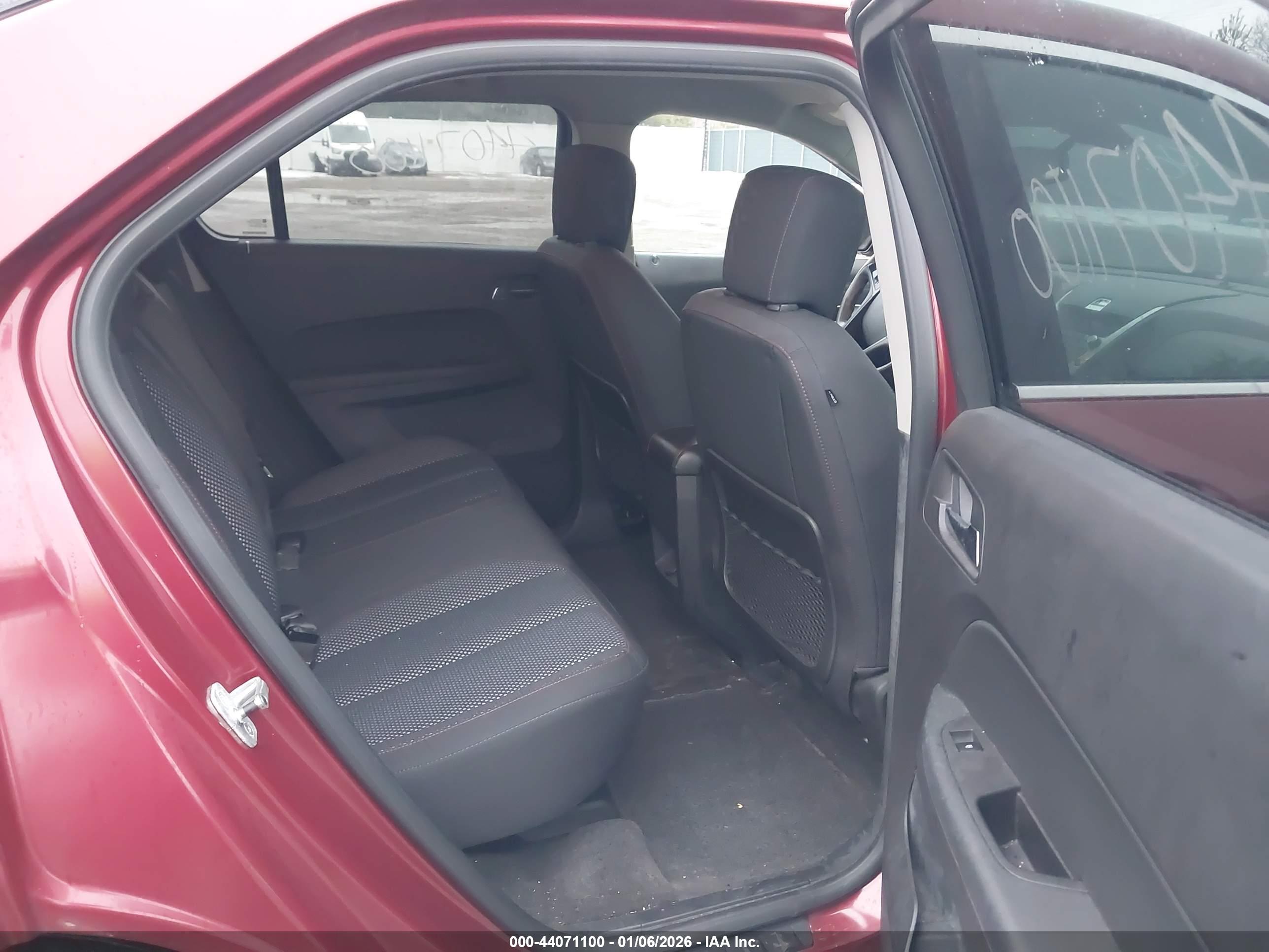 CHEVROLET EQUINOX image 8