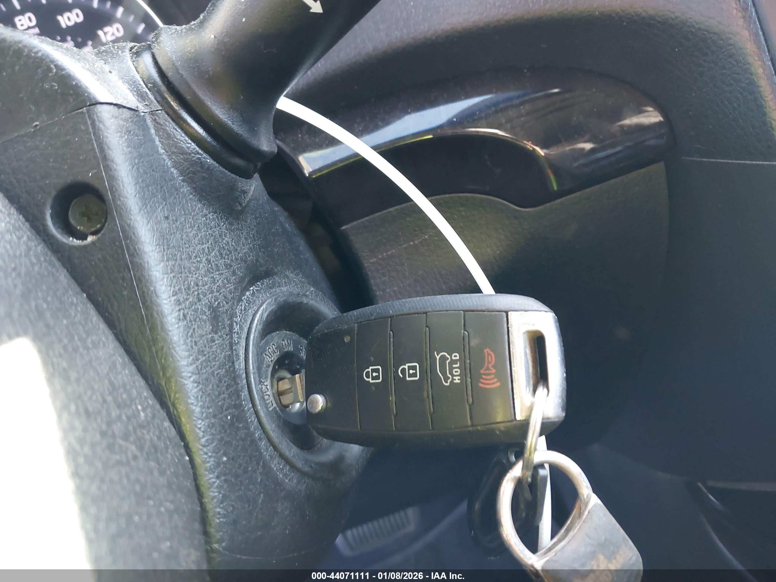 KIA SORENTO image 11