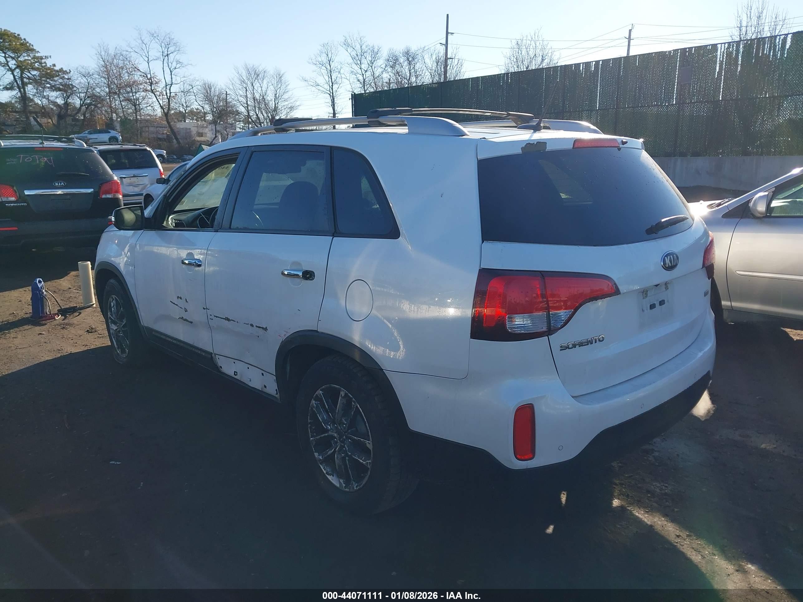 KIA SORENTO image 3