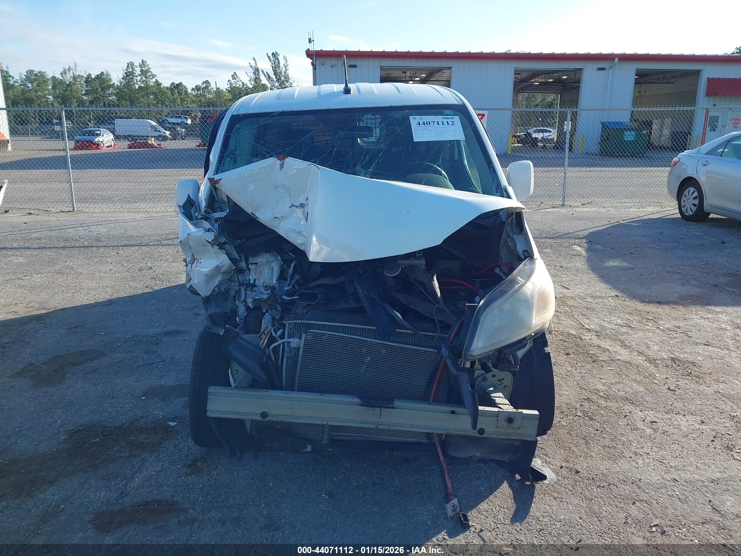 NISSAN NV200 image 6