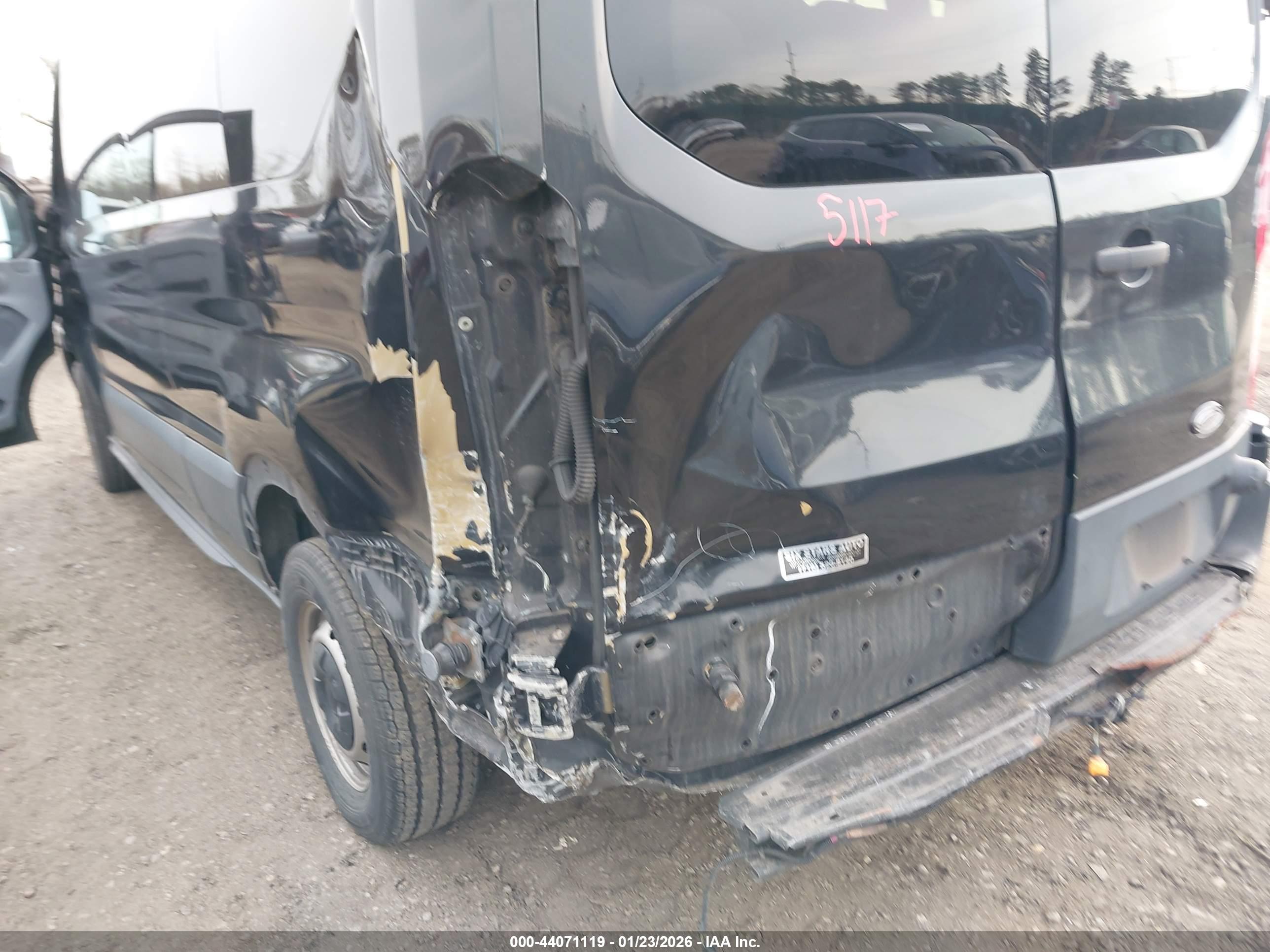 FORD TRANSIT-350 image 6