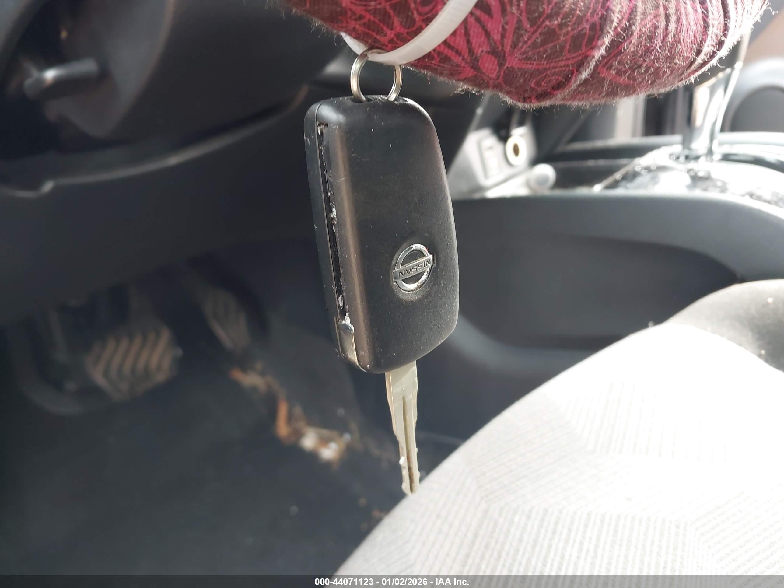 NISSAN ROGUE image 11