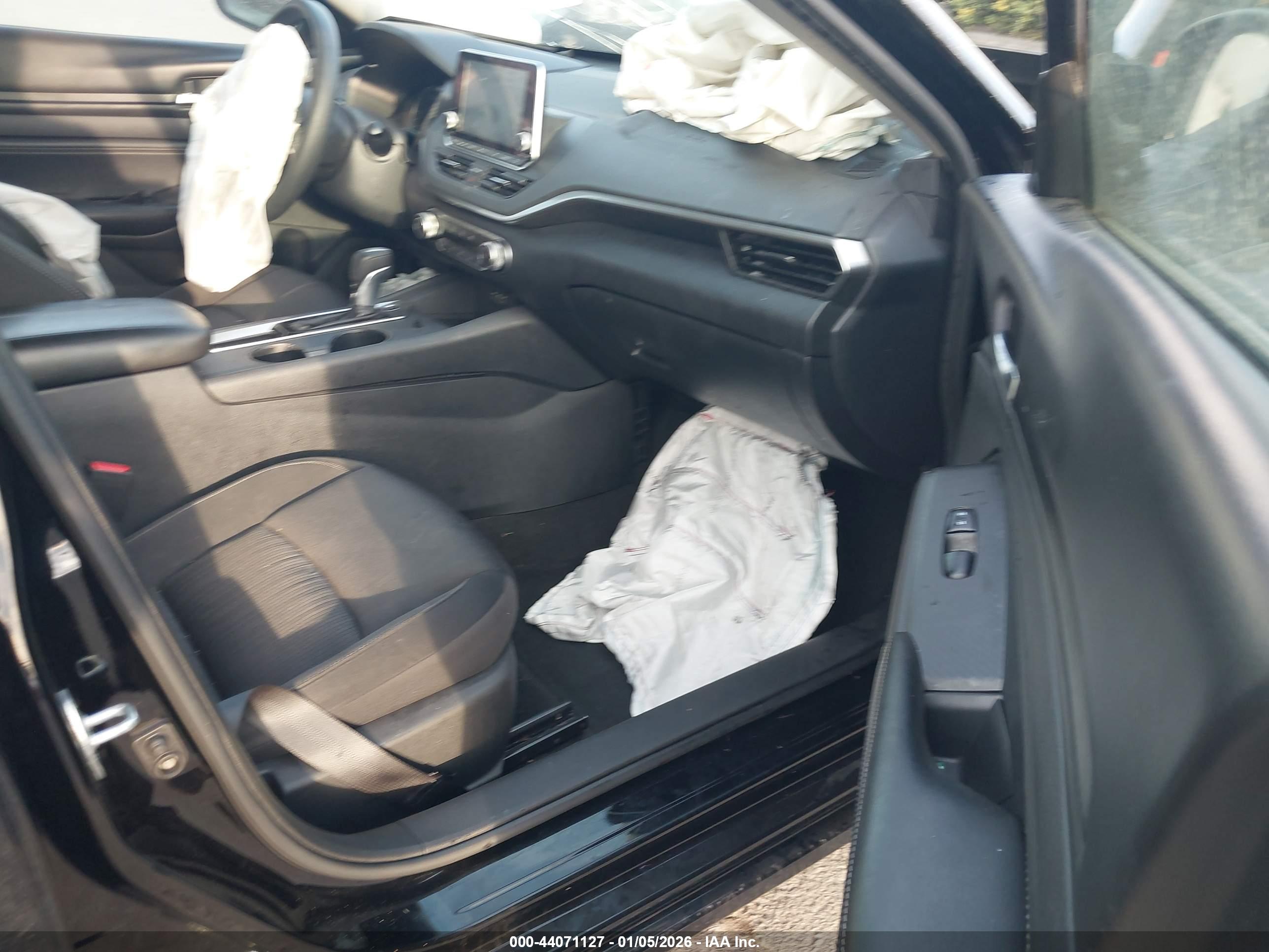 NISSAN ALTIMA image 5