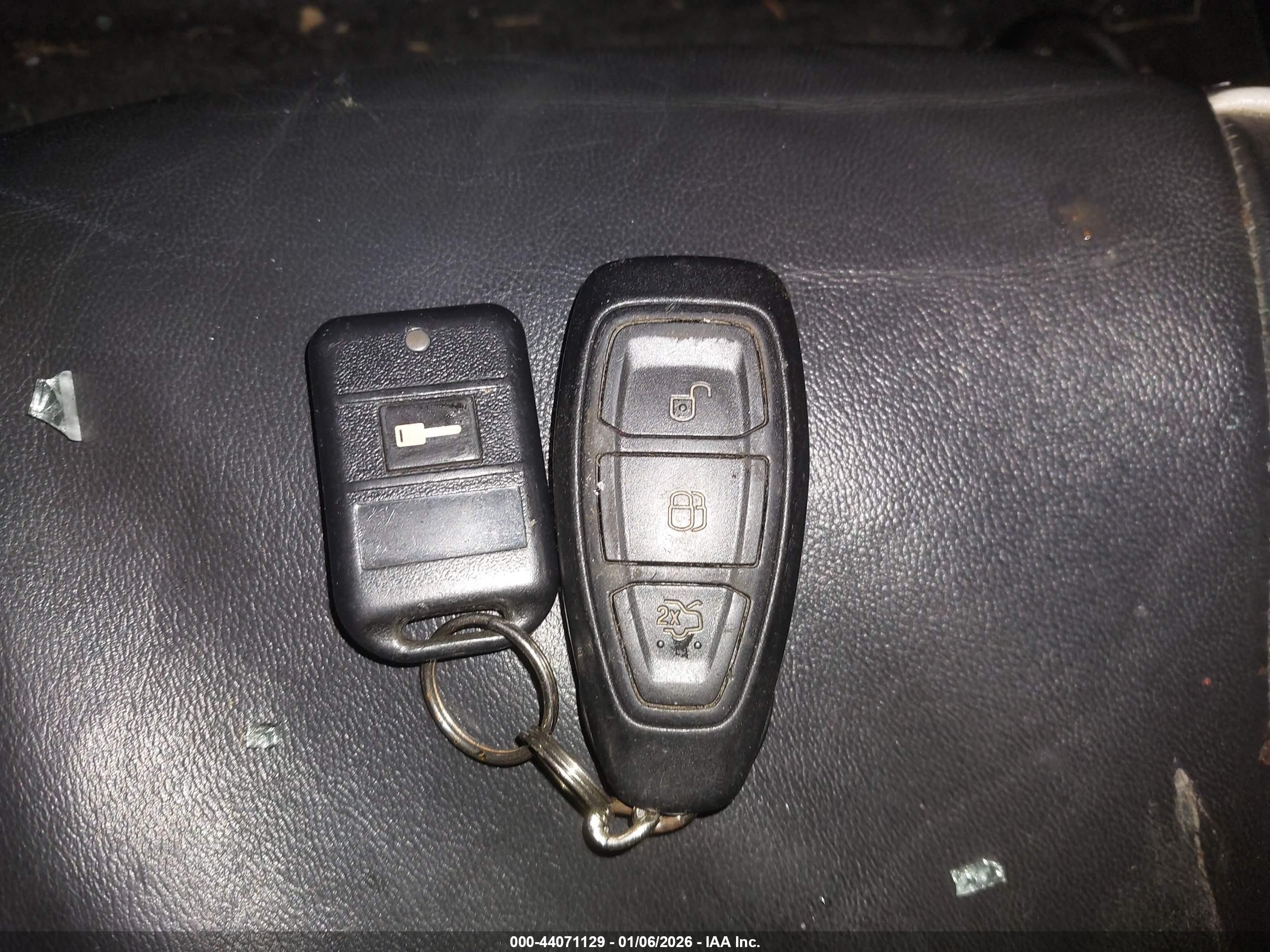 FORD FIESTA image 11