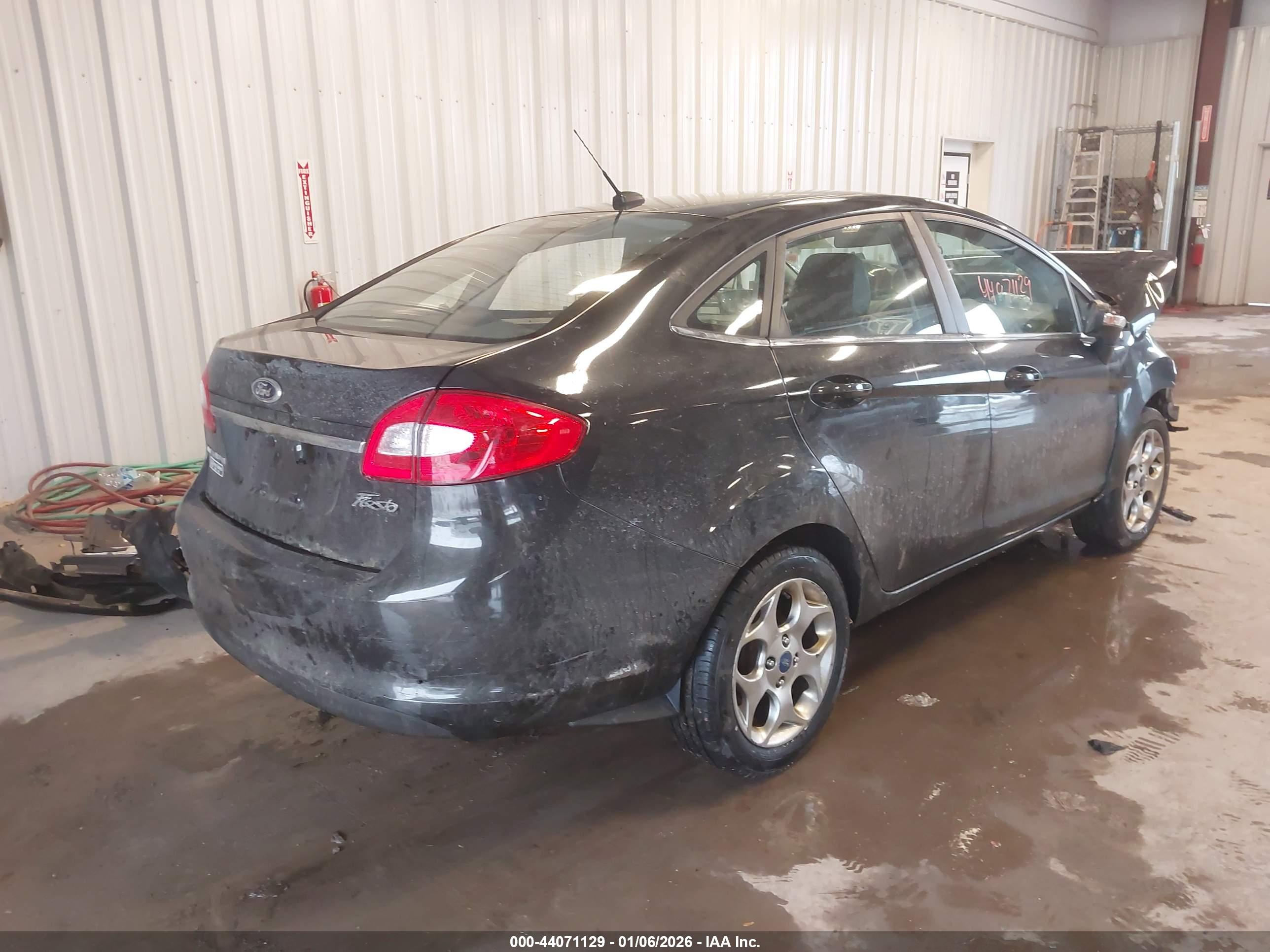 FORD FIESTA image 4