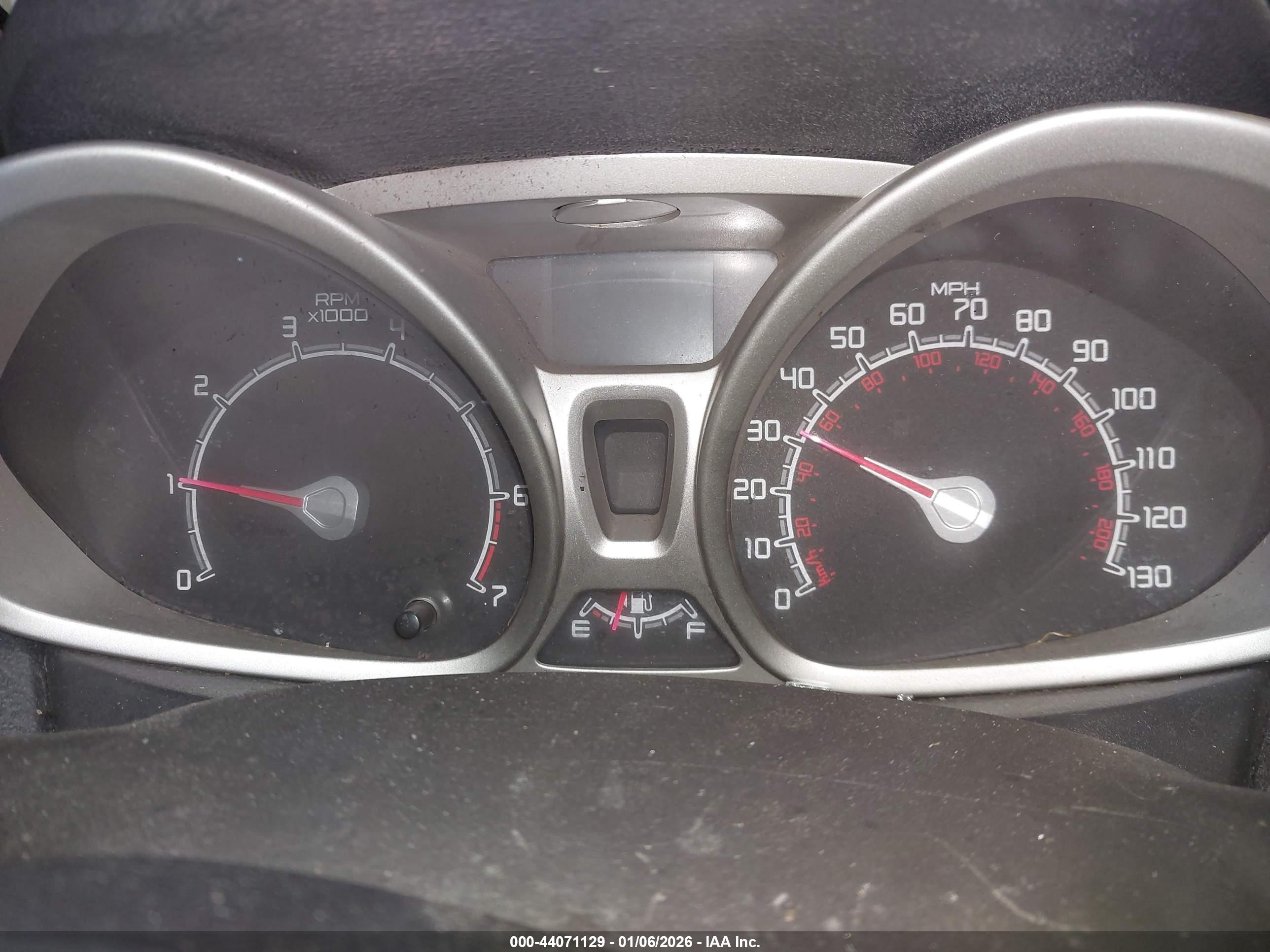FORD FIESTA image 7