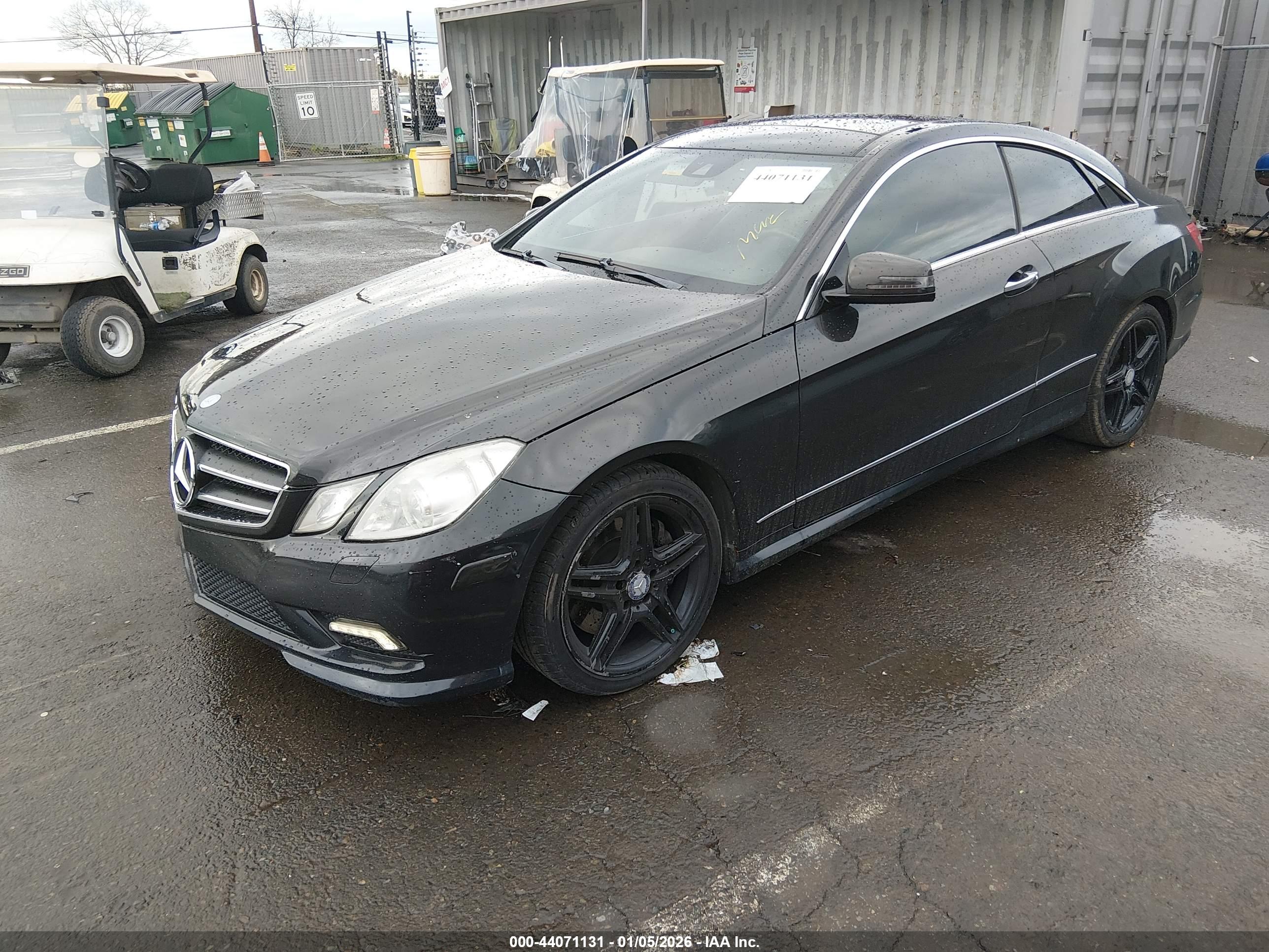 MERCEDES-BENZ E image 2