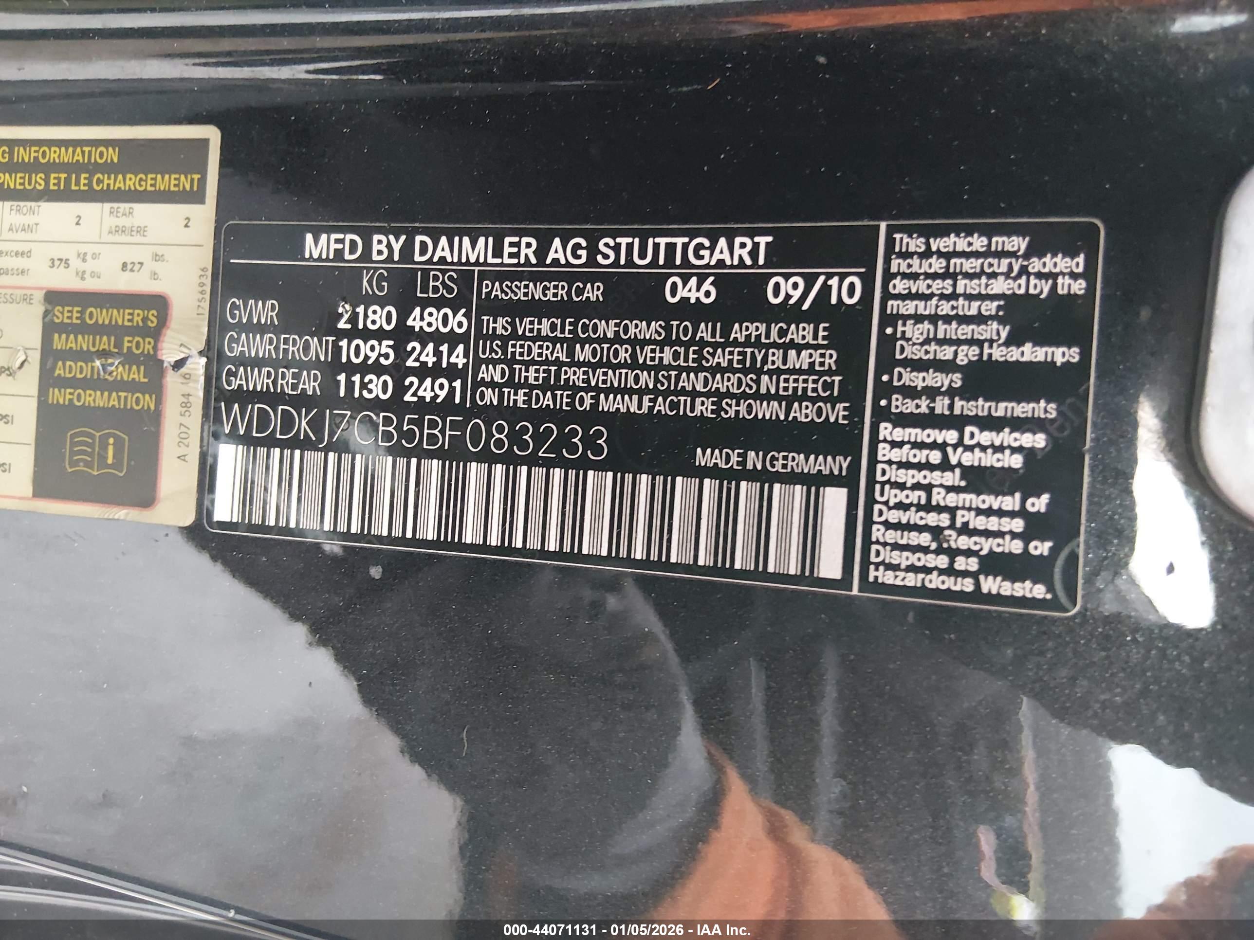 MERCEDES-BENZ E image 9