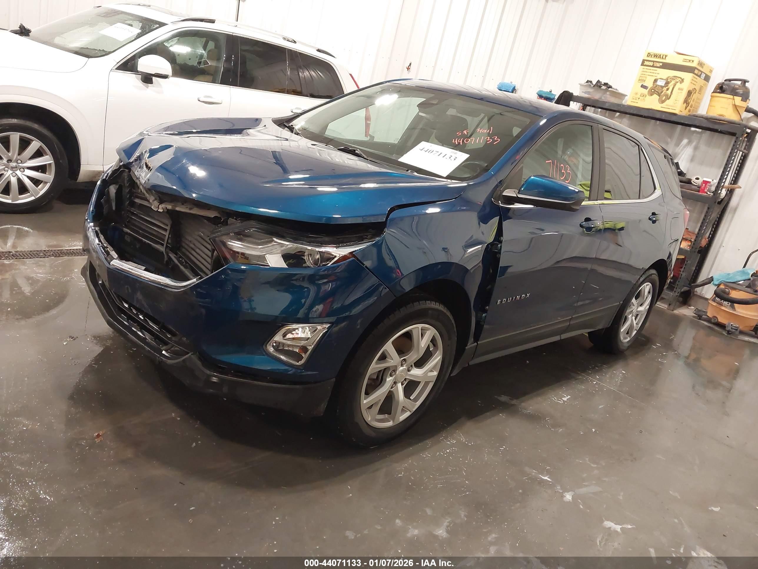 CHEVROLET EQUINOX image 2