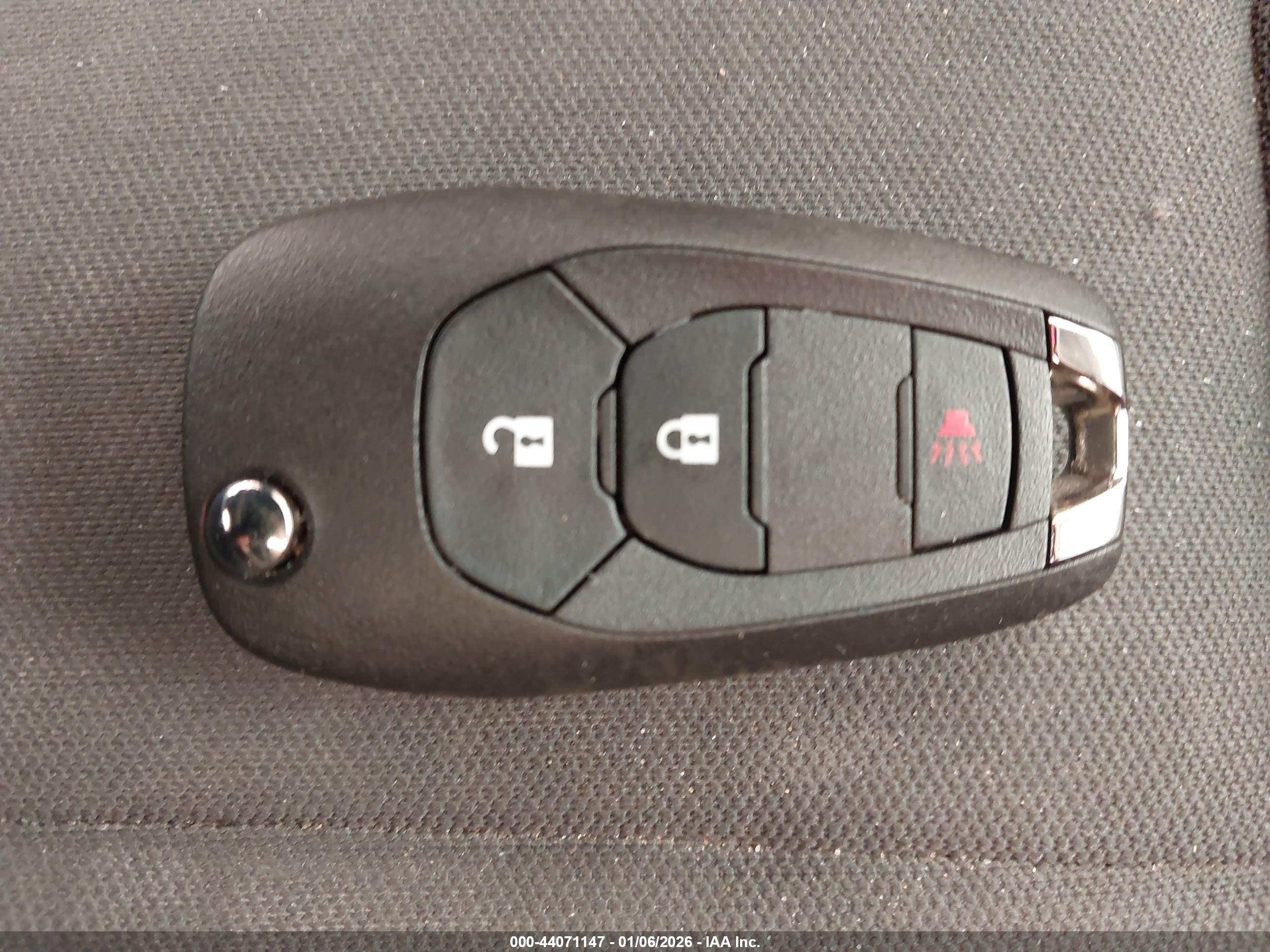 CHEVROLET TRAX image 11
