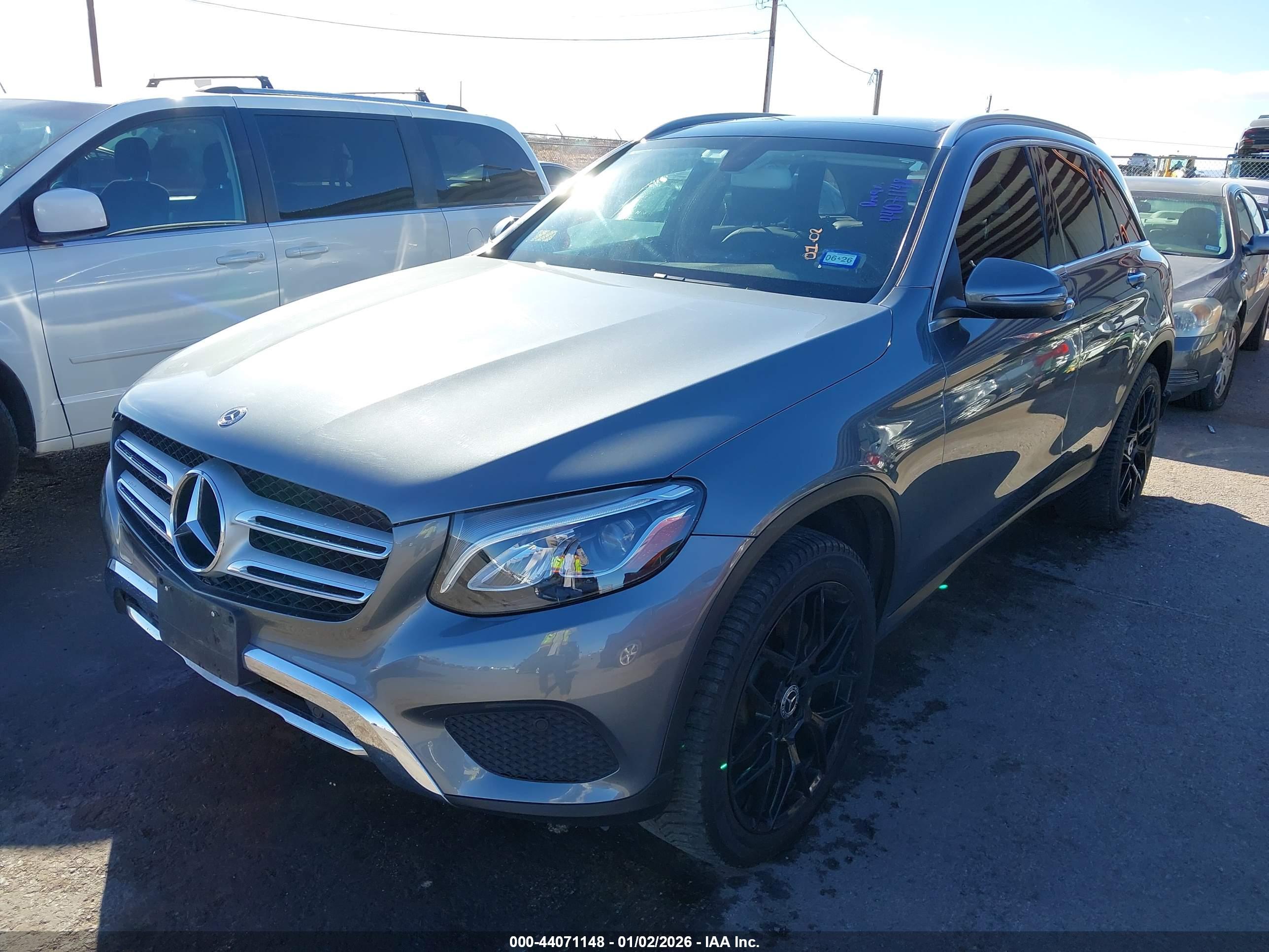 MERCEDES-BENZ GLC image 2