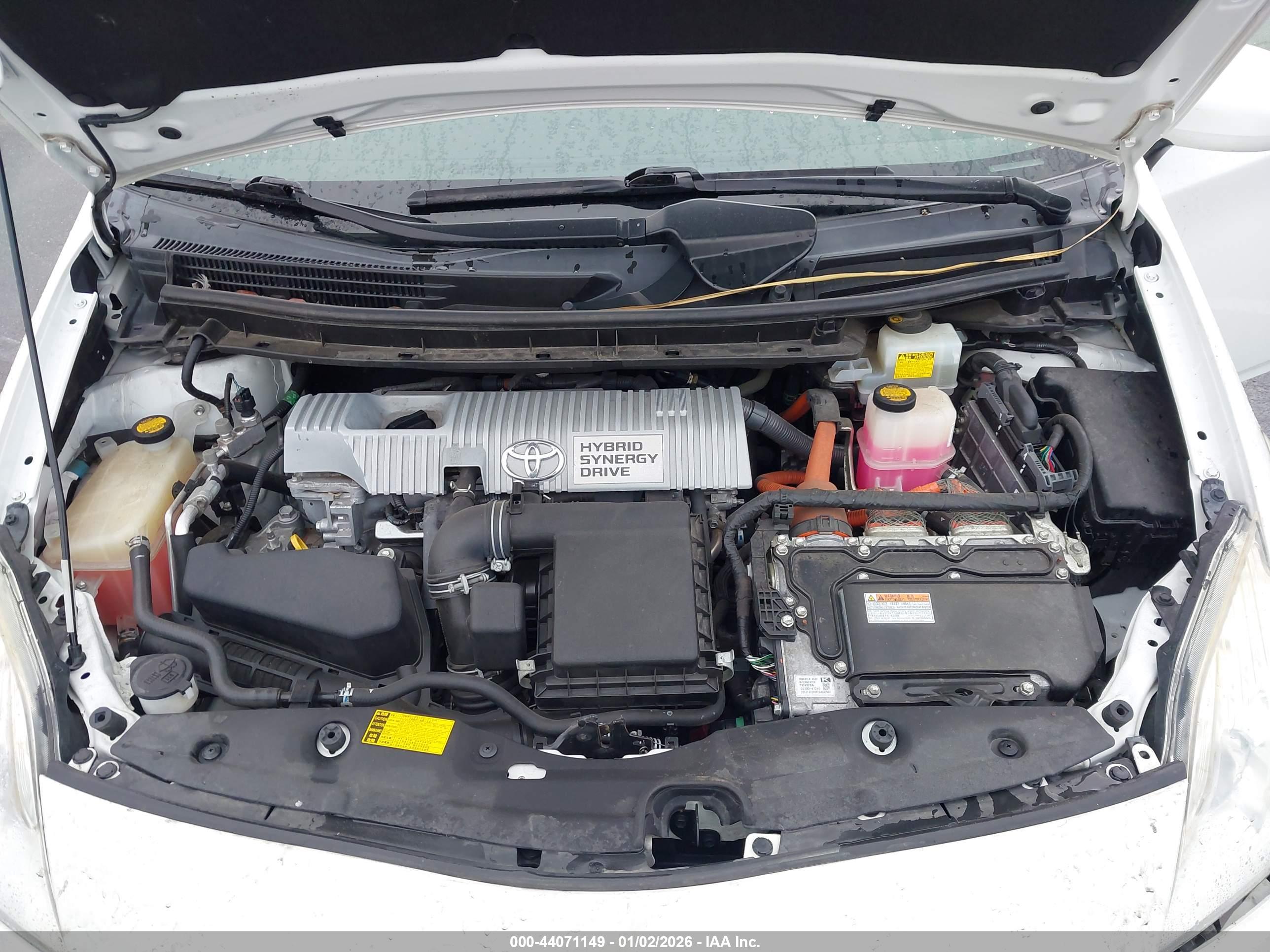 TOYOTA PRIUS image 10