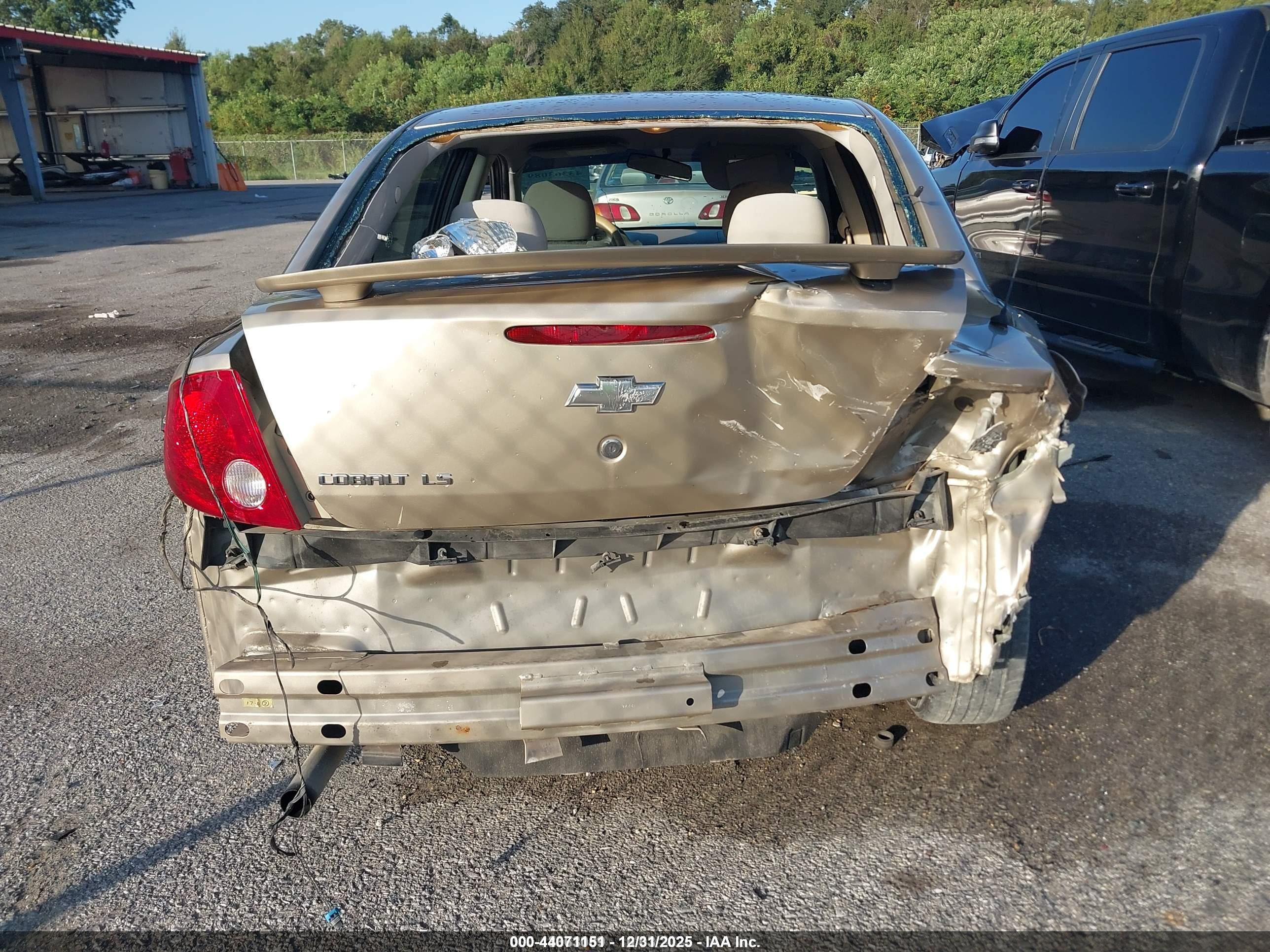 CHEVROLET COBALT image 6