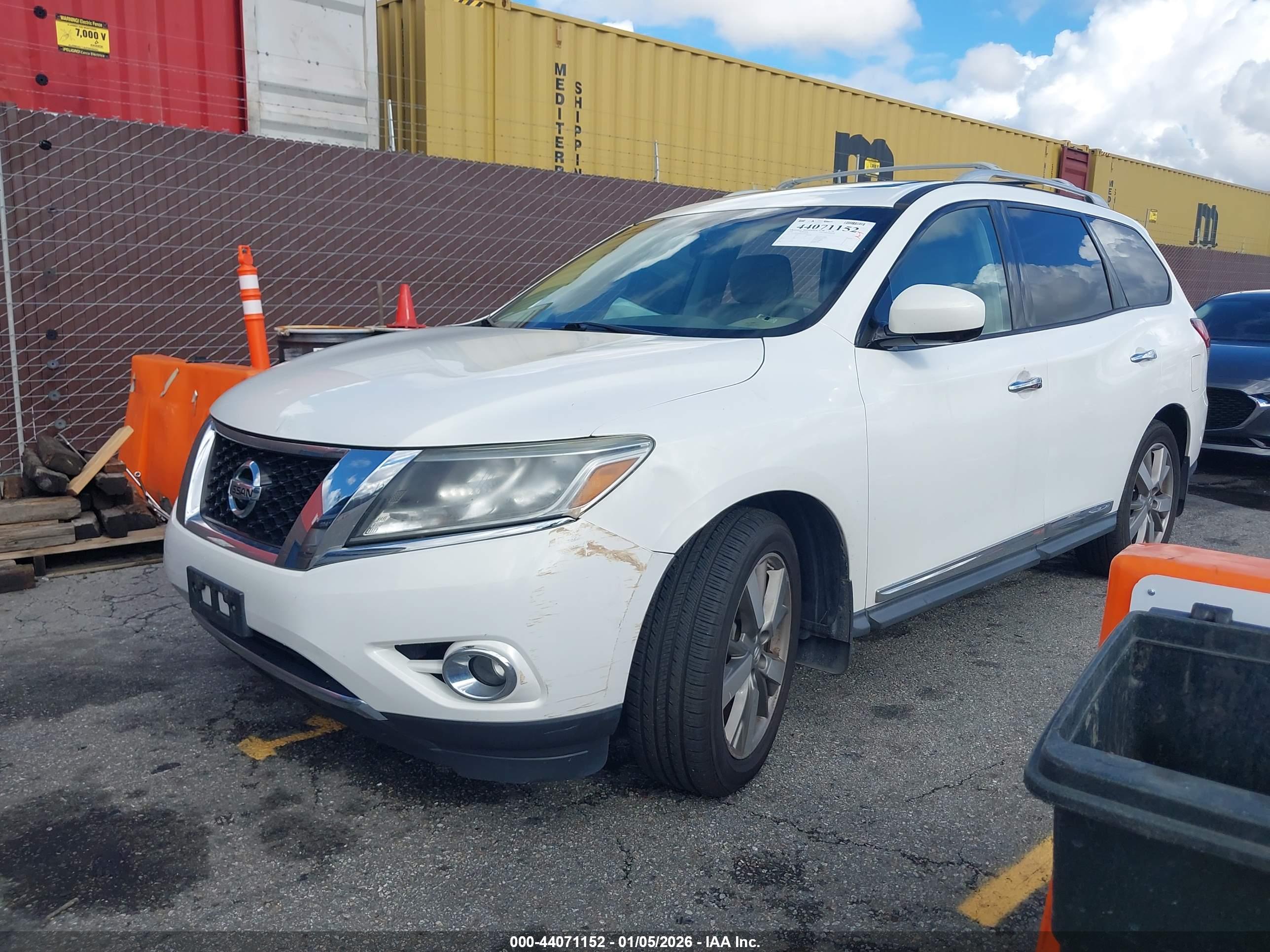 NISSAN PATHFINDER image 2