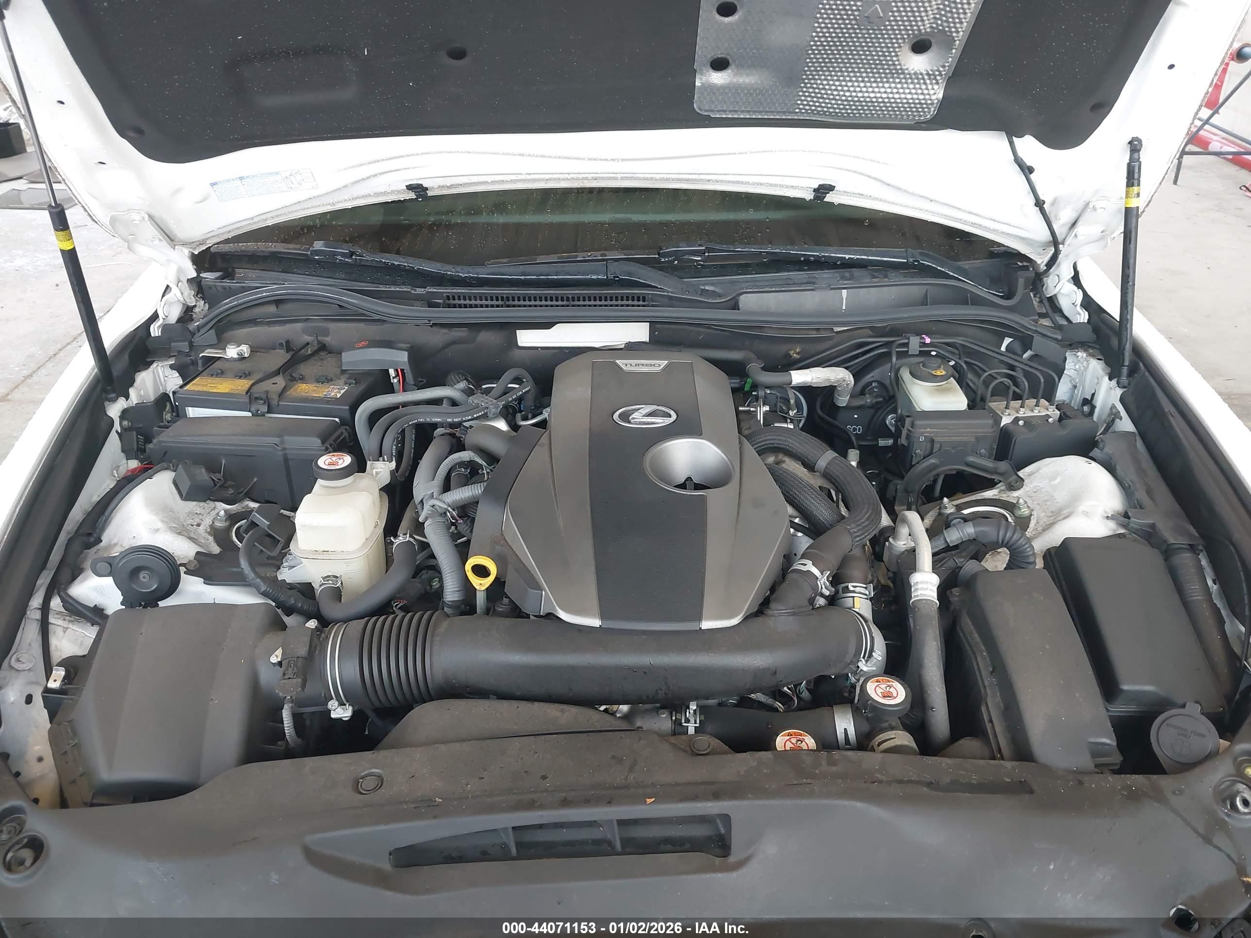 LEXUS IS image 10