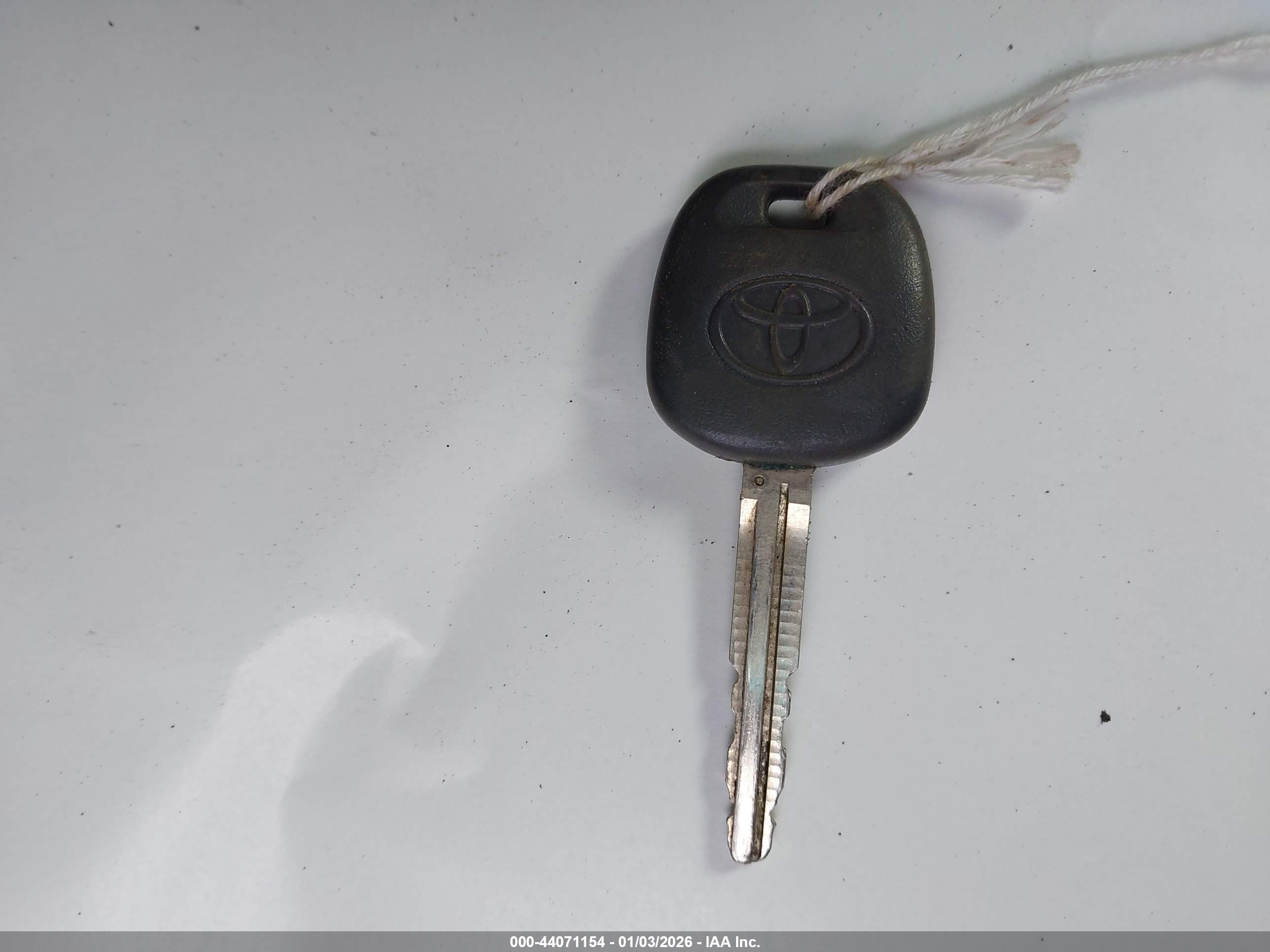 TOYOTA SIENNA image 11