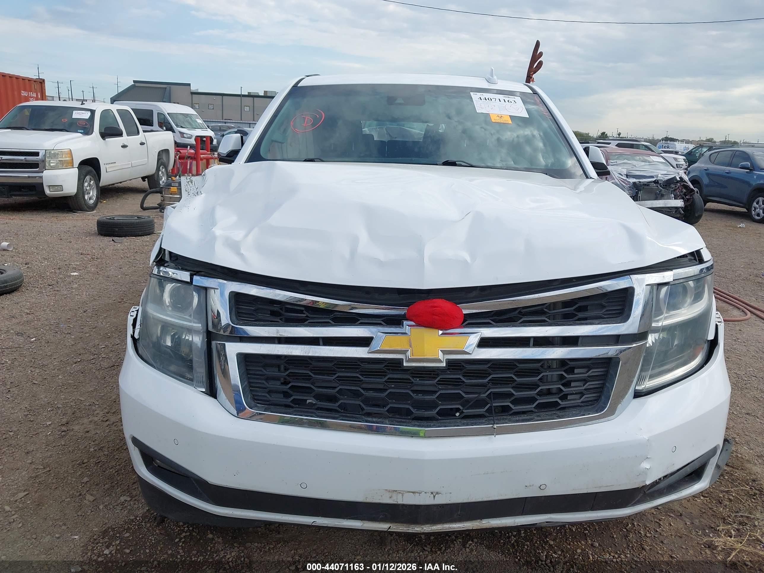 CHEVROLET TAHOE image 6