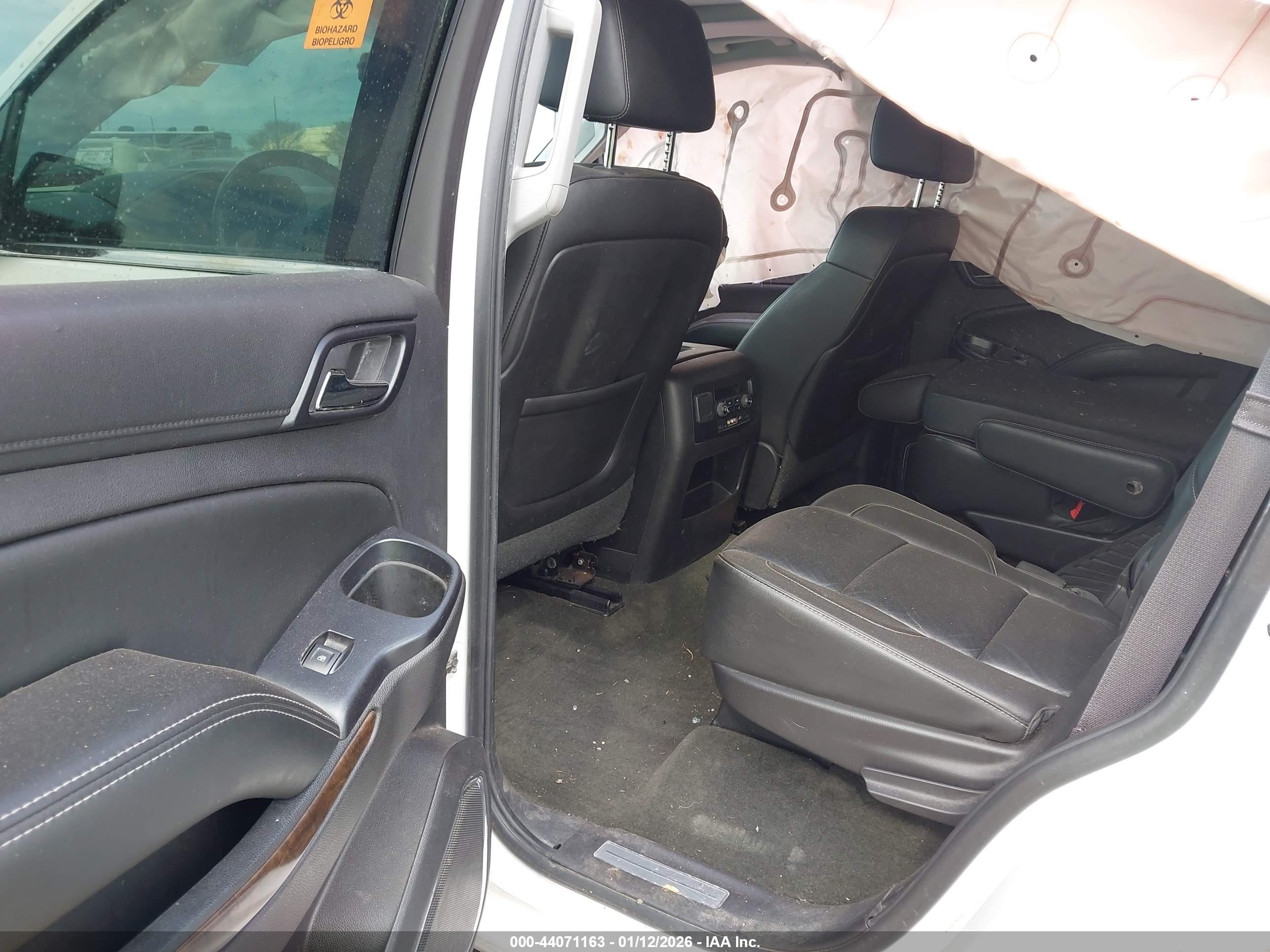 CHEVROLET TAHOE image 8
