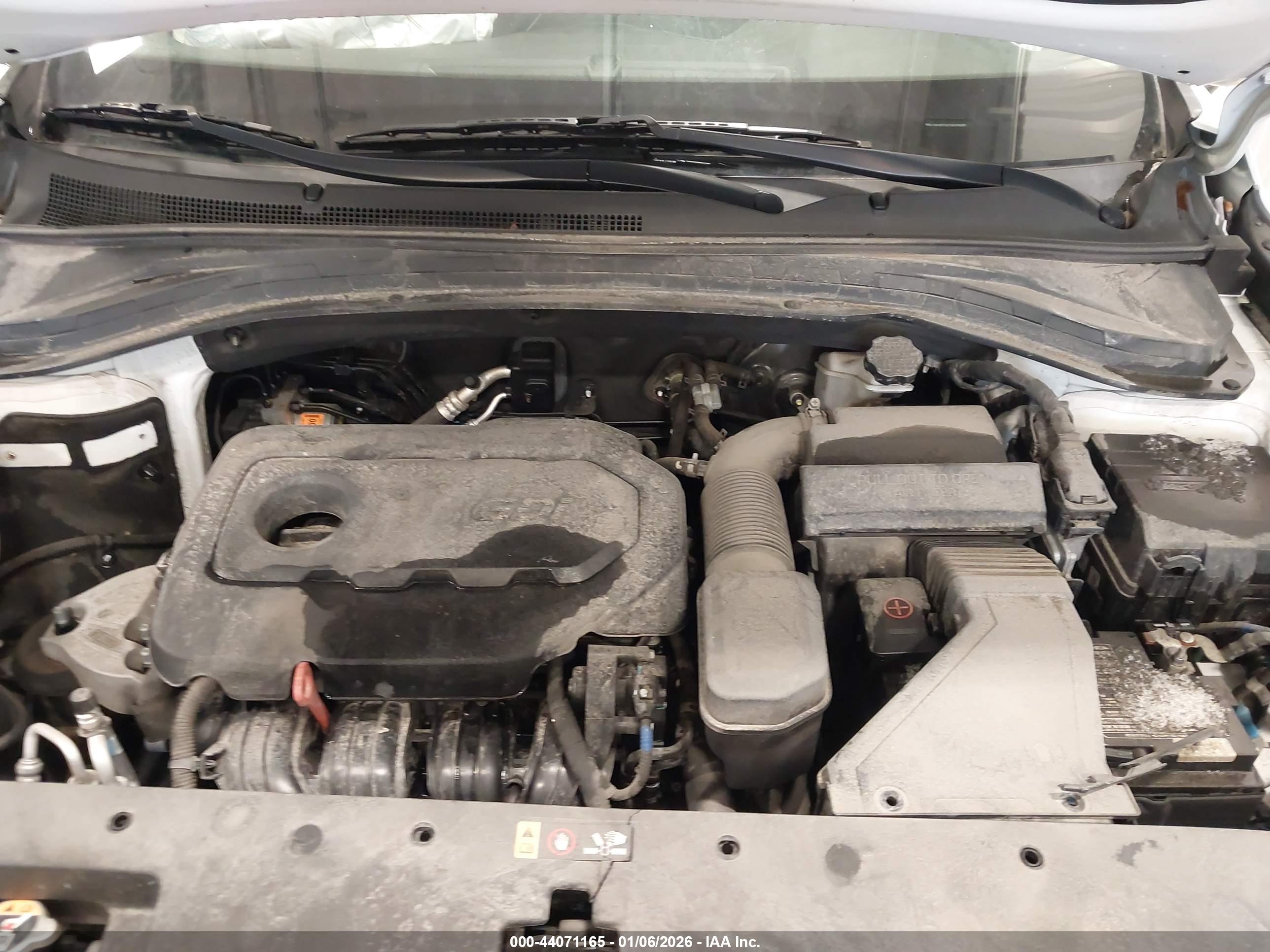 HYUNDAI SANTA image 10