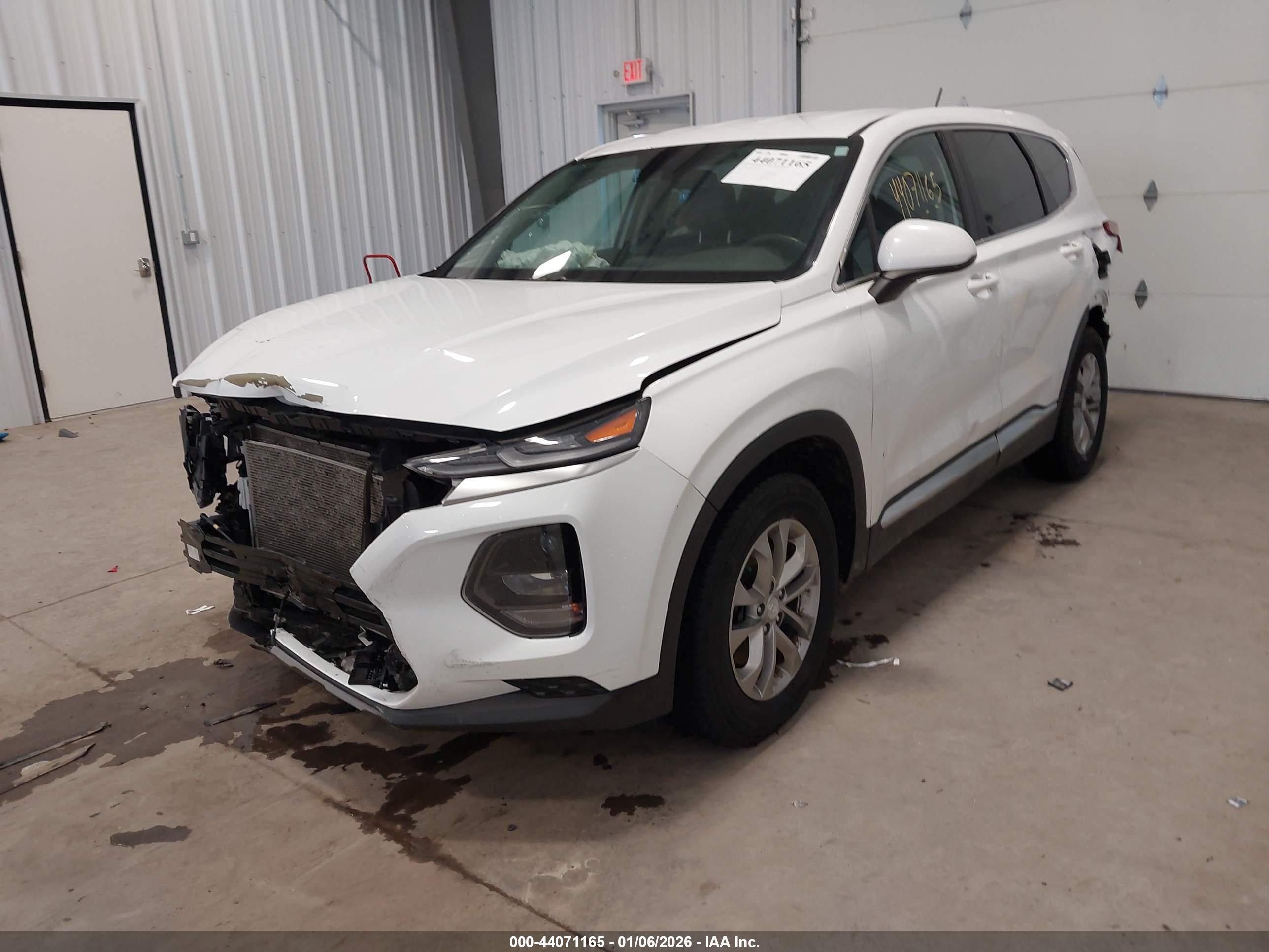 HYUNDAI SANTA image 2