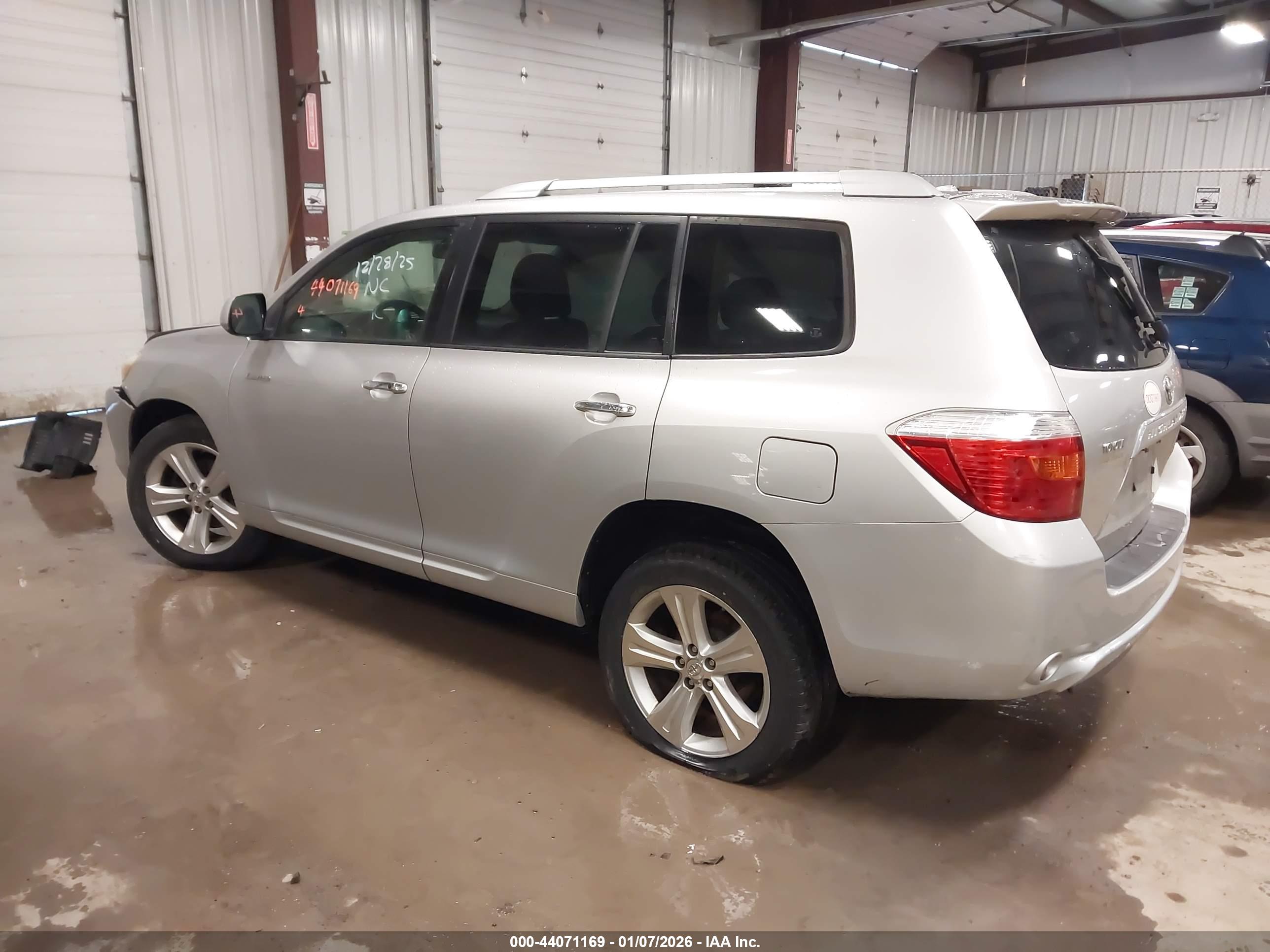 TOYOTA HIGHLANDER image 3