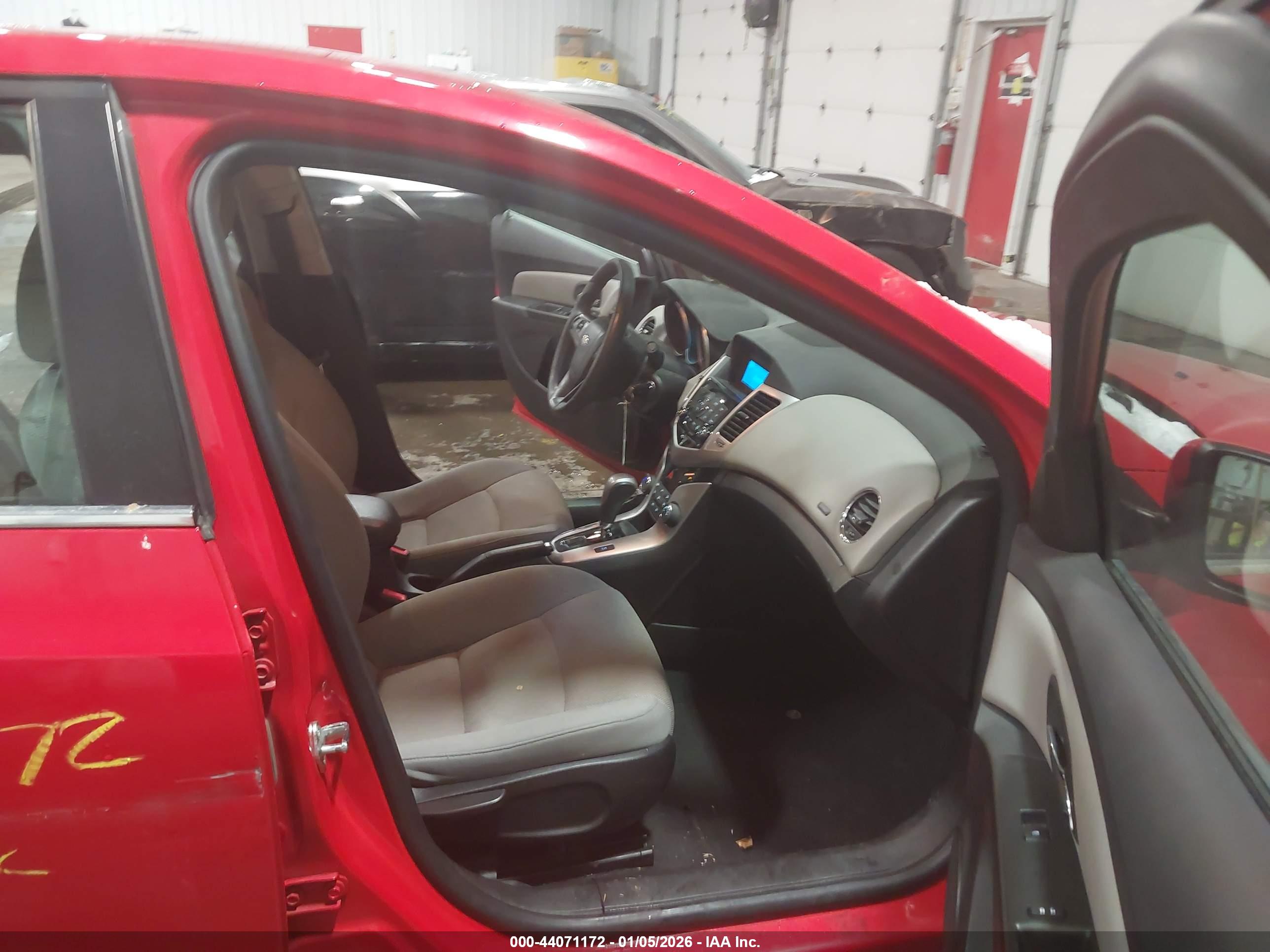 CHEVROLET CRUZE image 5