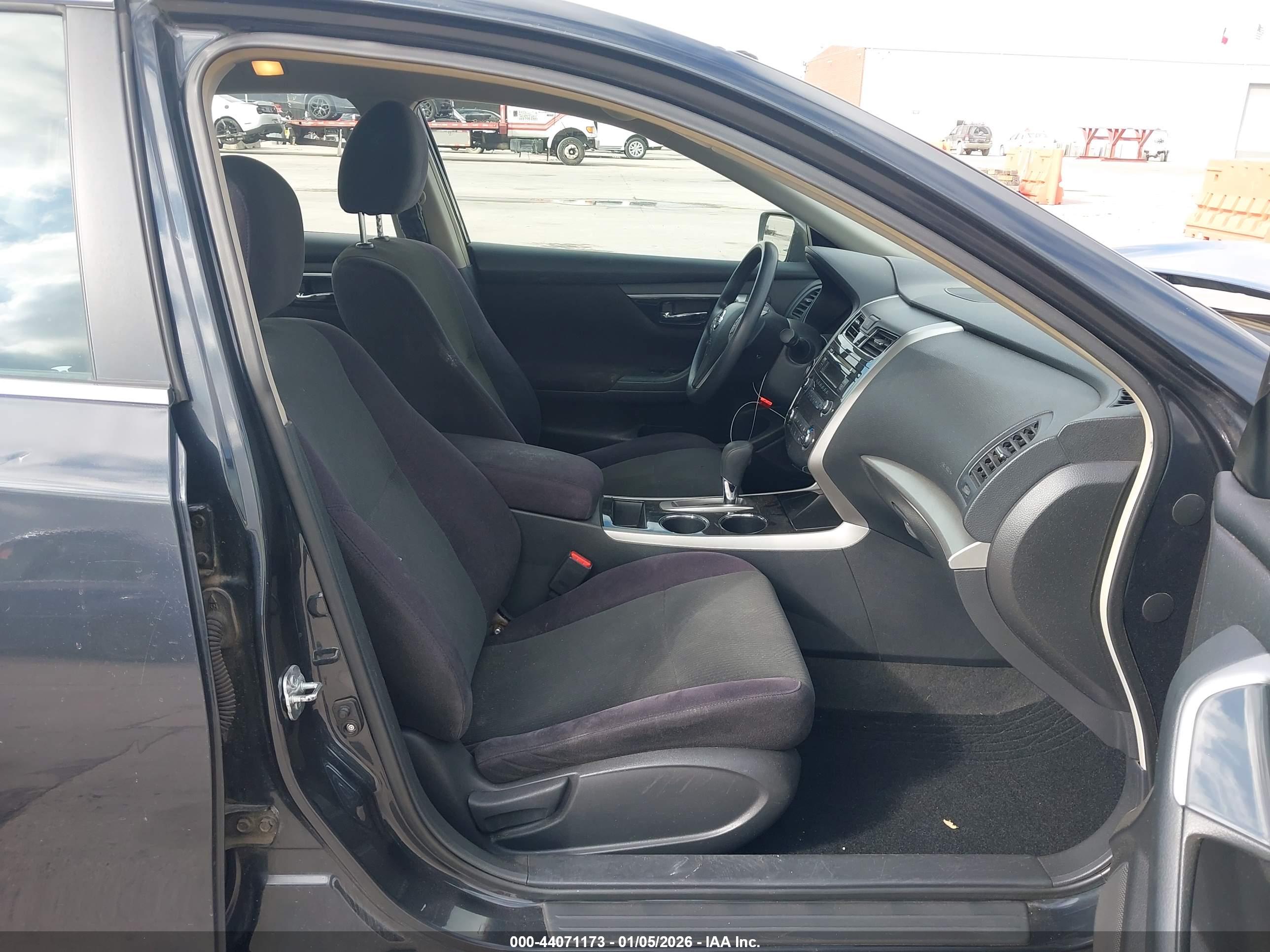 NISSAN ALTIMA image 5