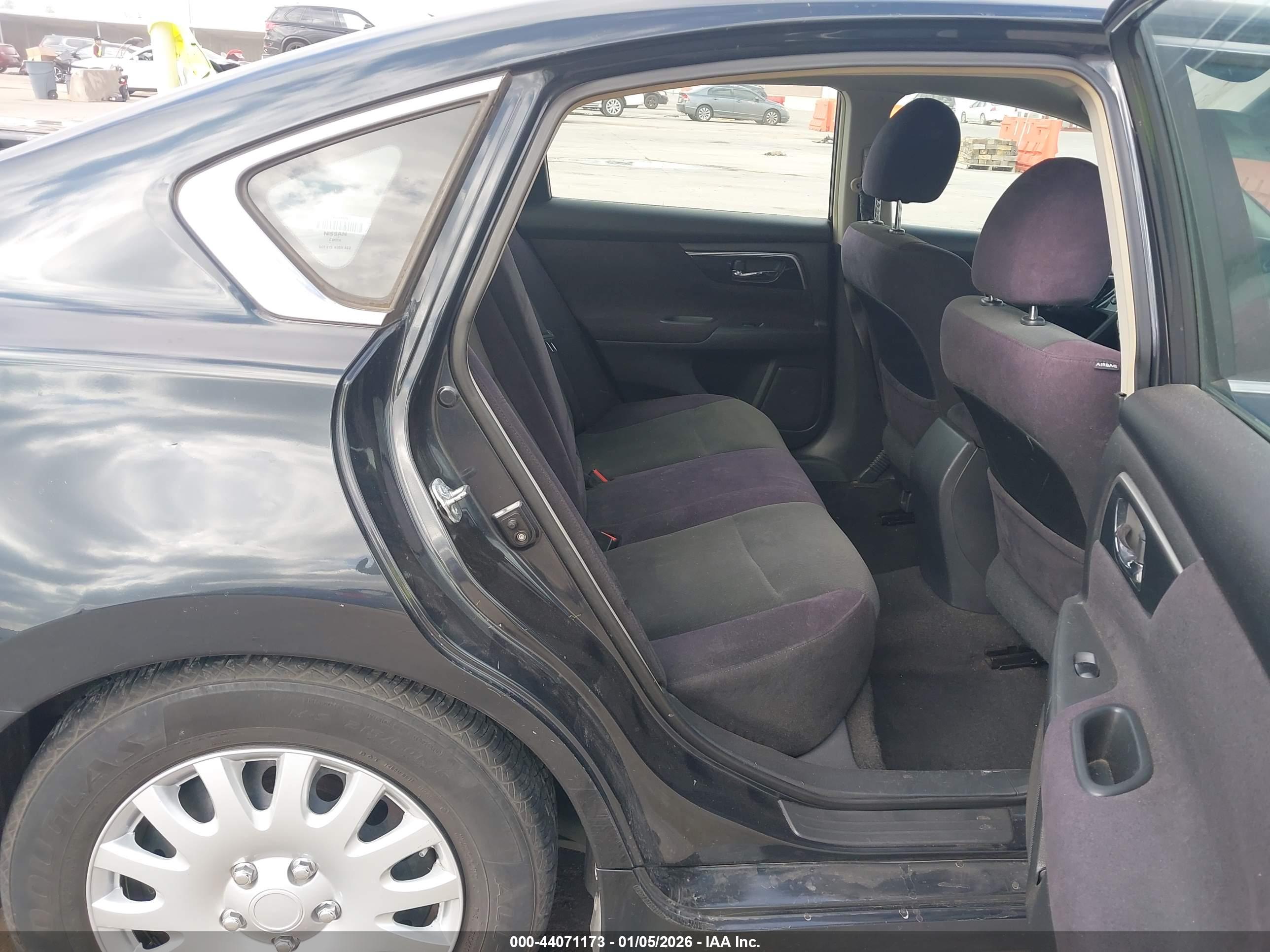 NISSAN ALTIMA image 8