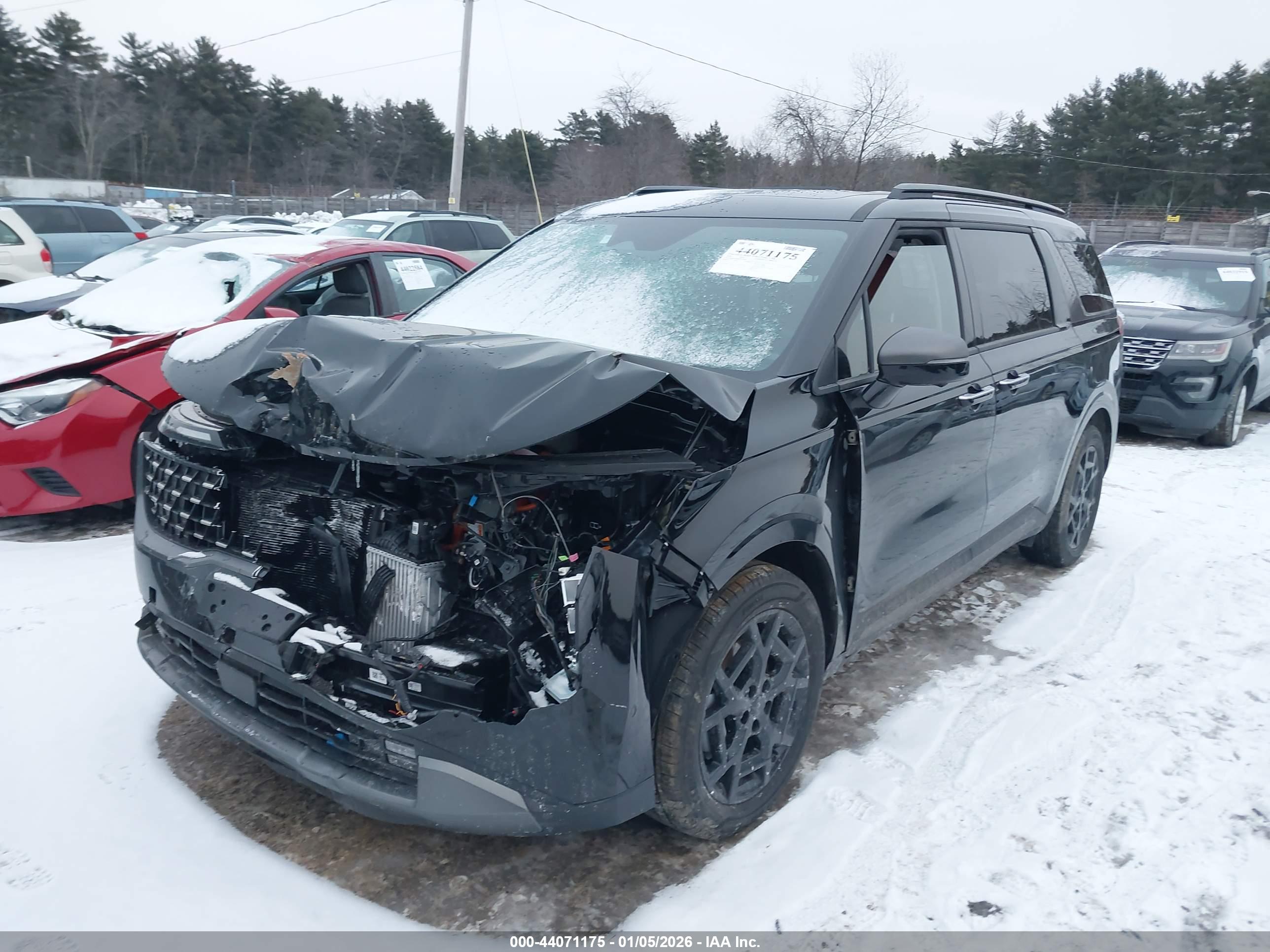 KIA CARNIVAL image 2