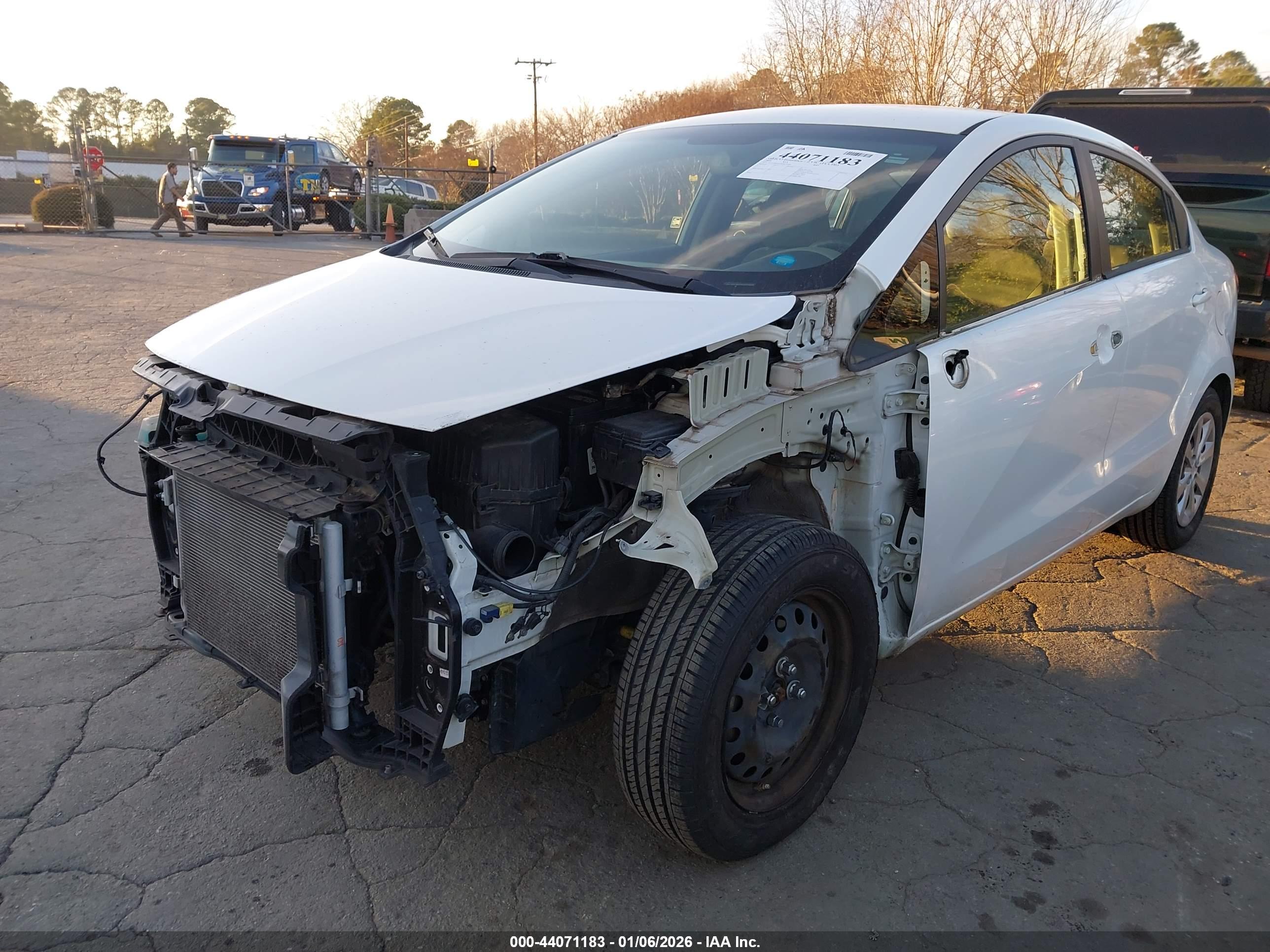 KIA RIO image 6