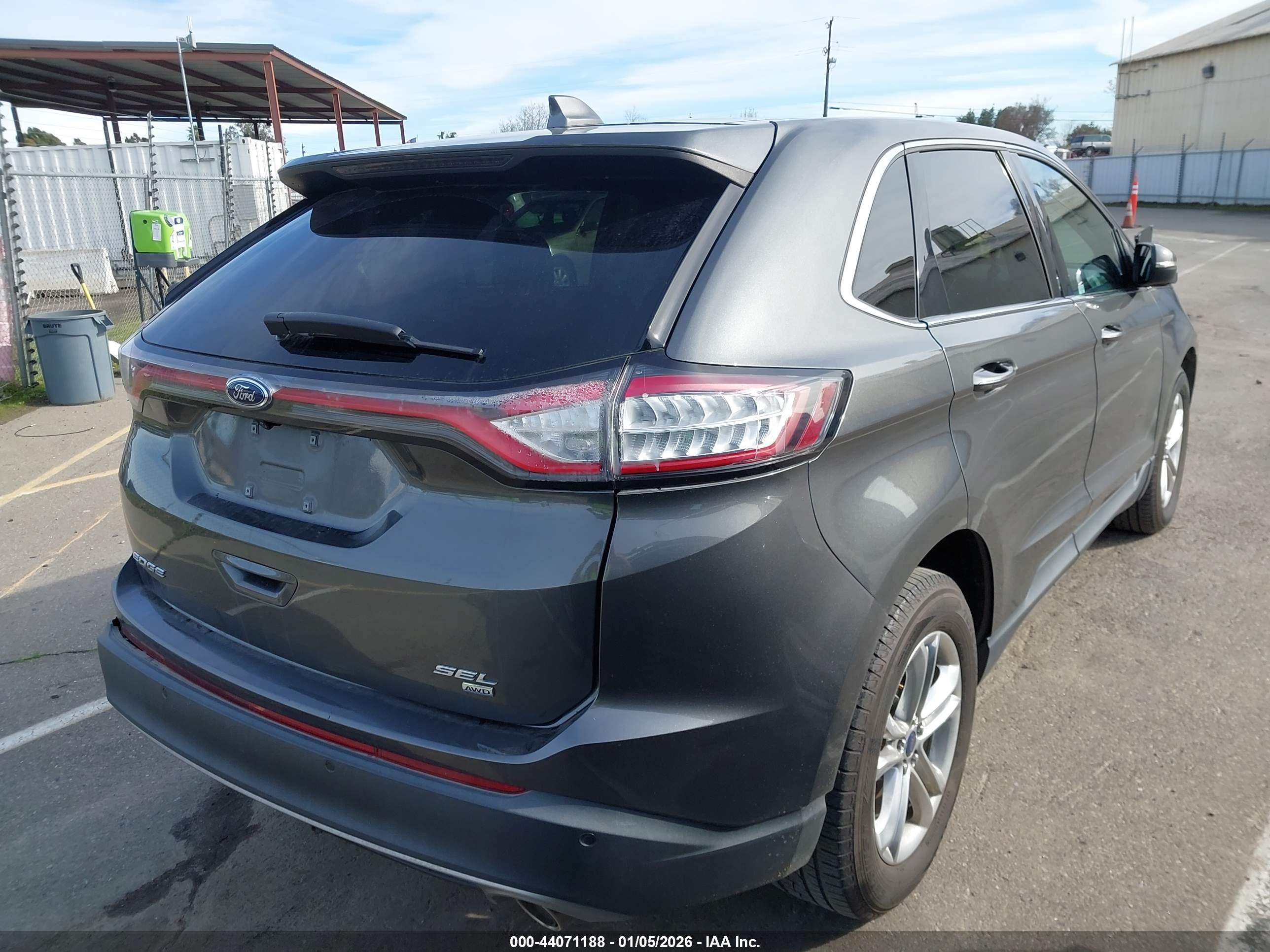 FORD EDGE image 4