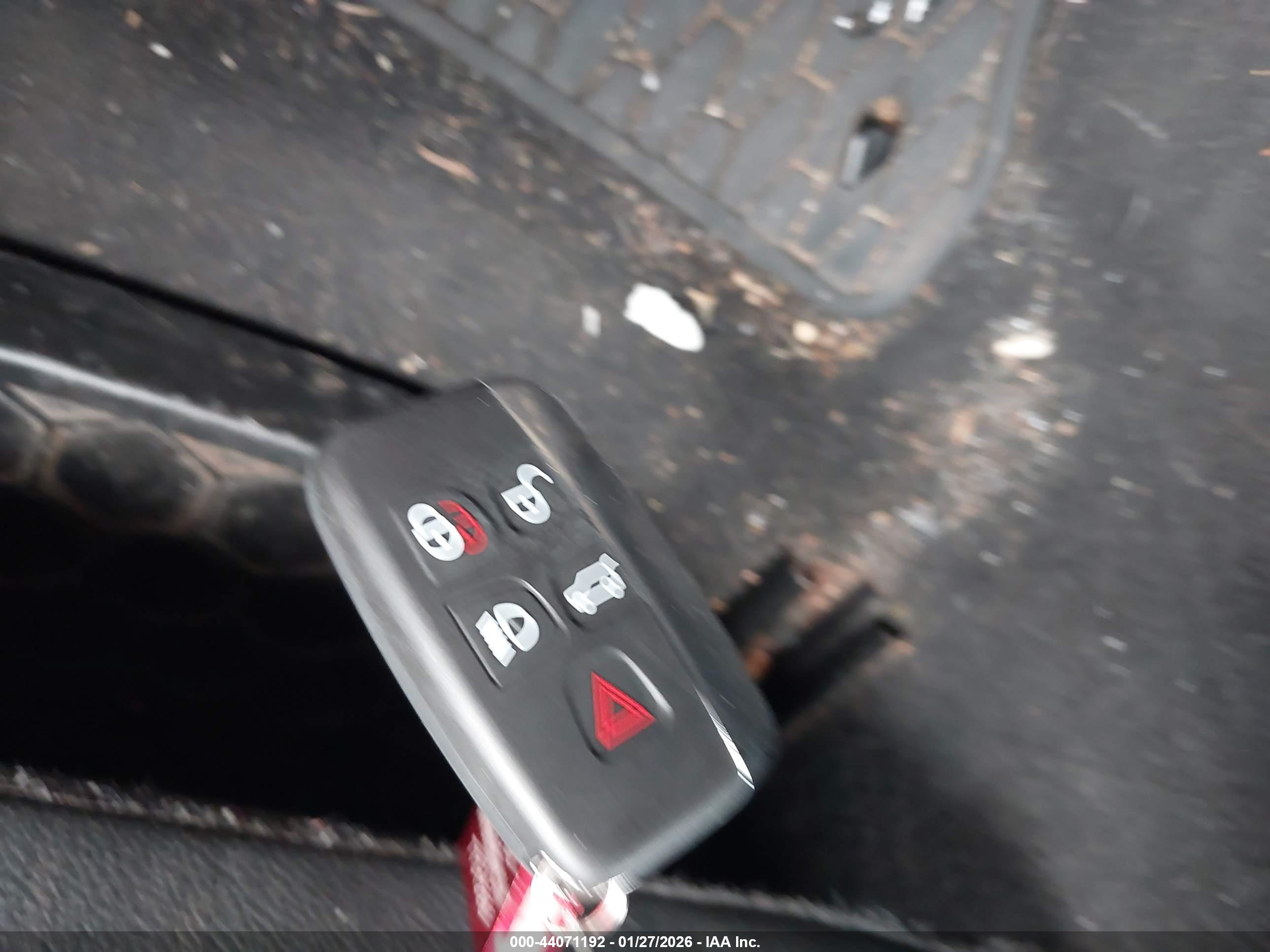JAGUAR XE image 11