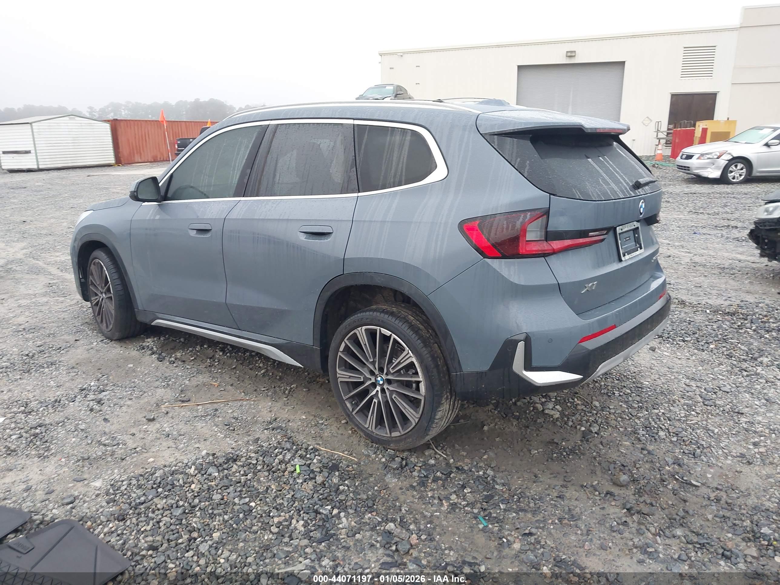 BMW X1 image 3