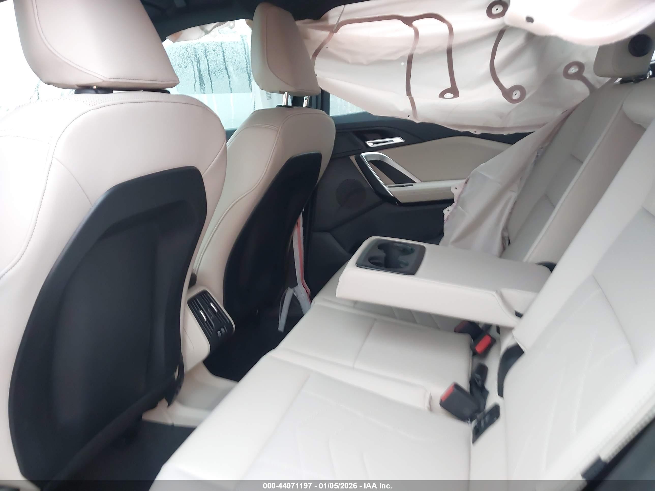 BMW X1 image 8